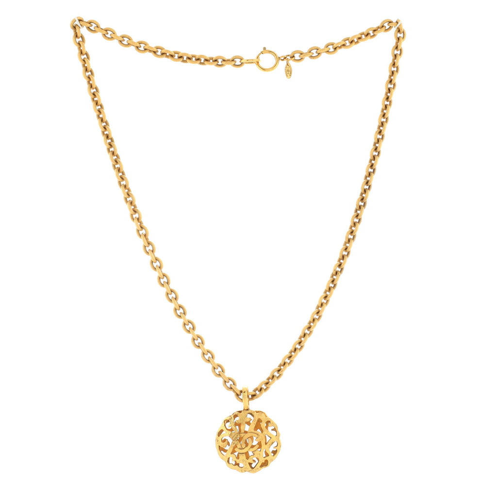 Vintage CC Round Pendant Necklace Metal