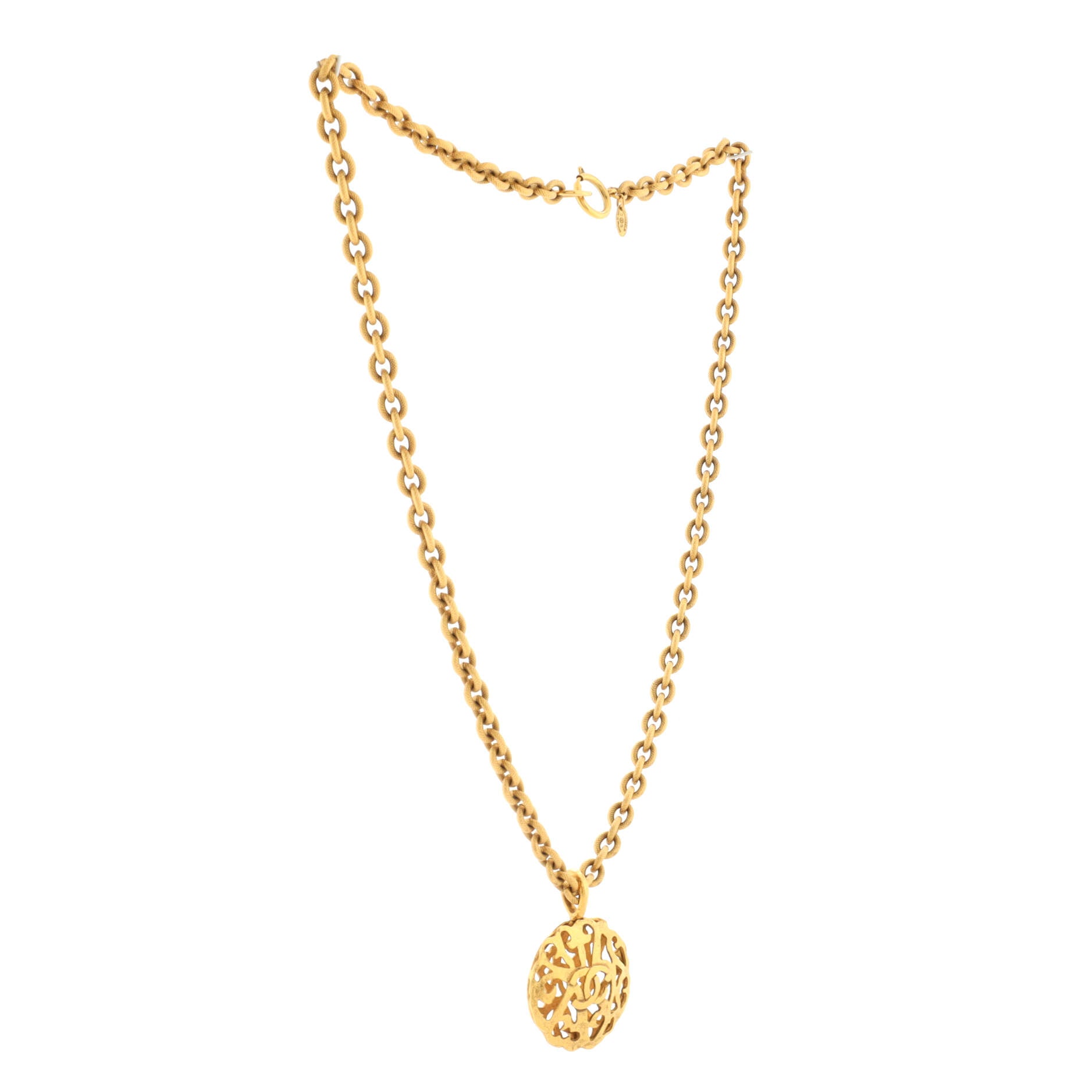 Vintage CC Round Pendant Necklace Metal