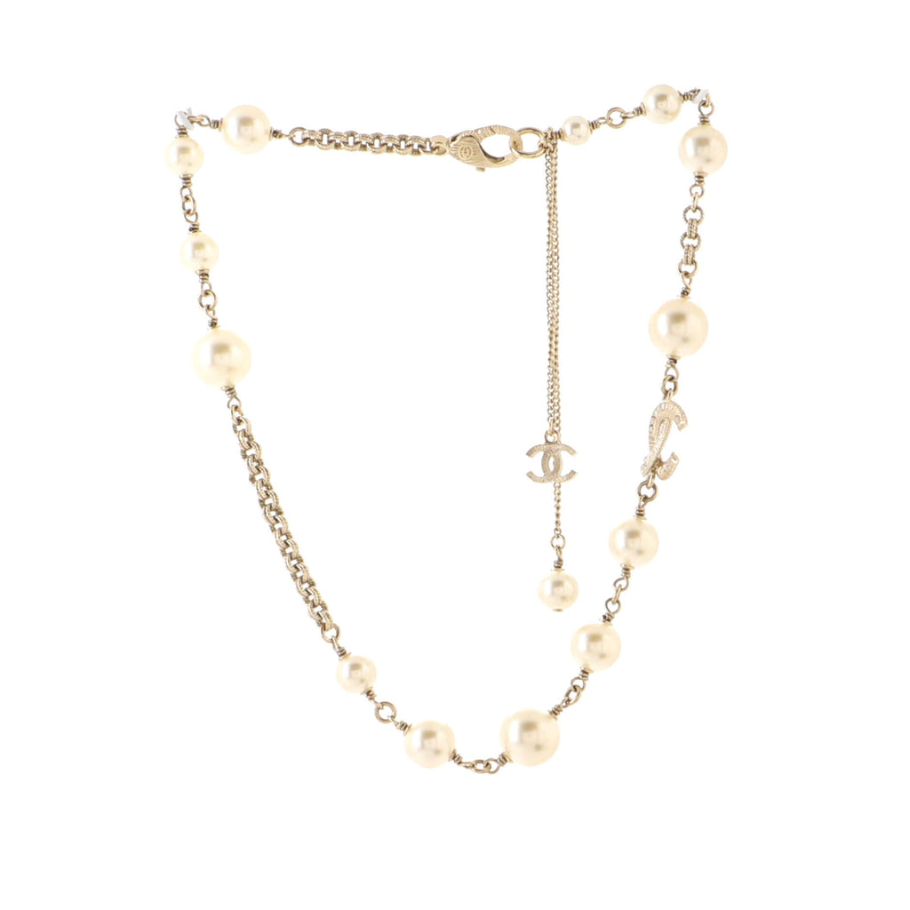 CC Chain Necklace Metal with Faux Pearls