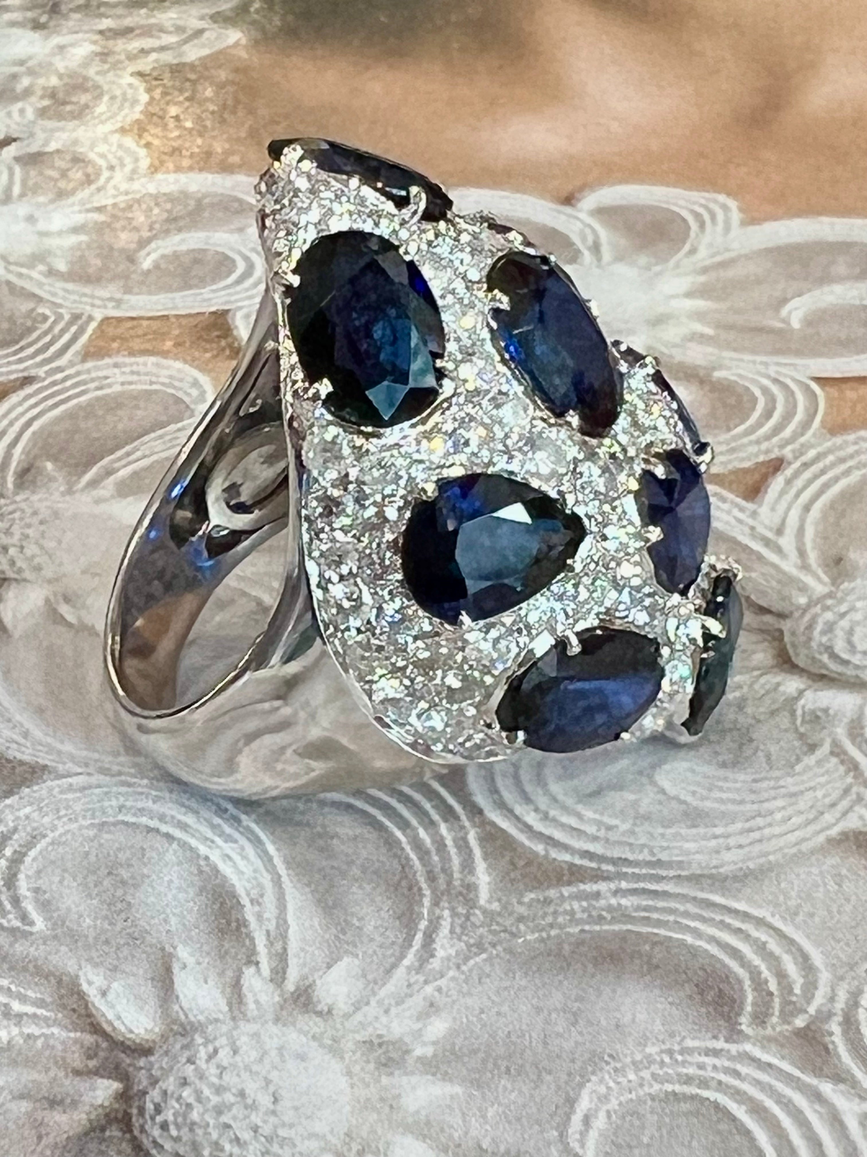 18K WHITE GOLD SAPPHIRE & DIAMONDS STATEMENT RING