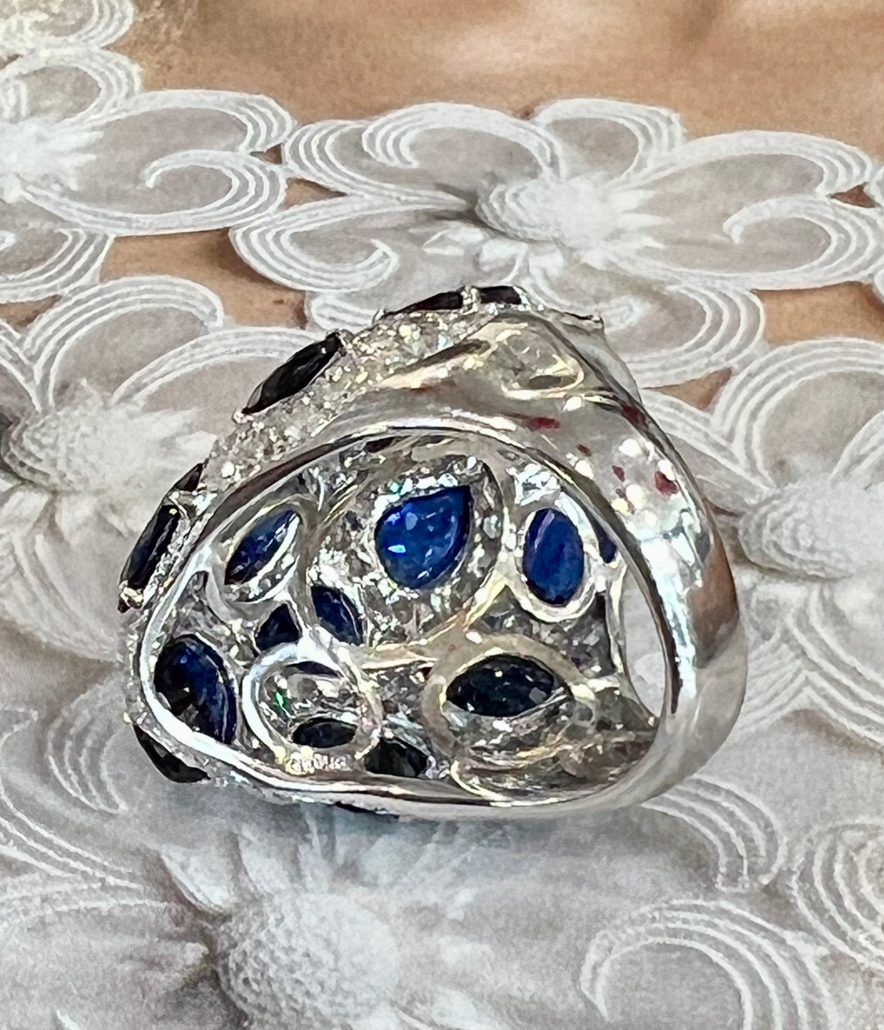18K WHITE GOLD SAPPHIRE & DIAMONDS STATEMENT RING