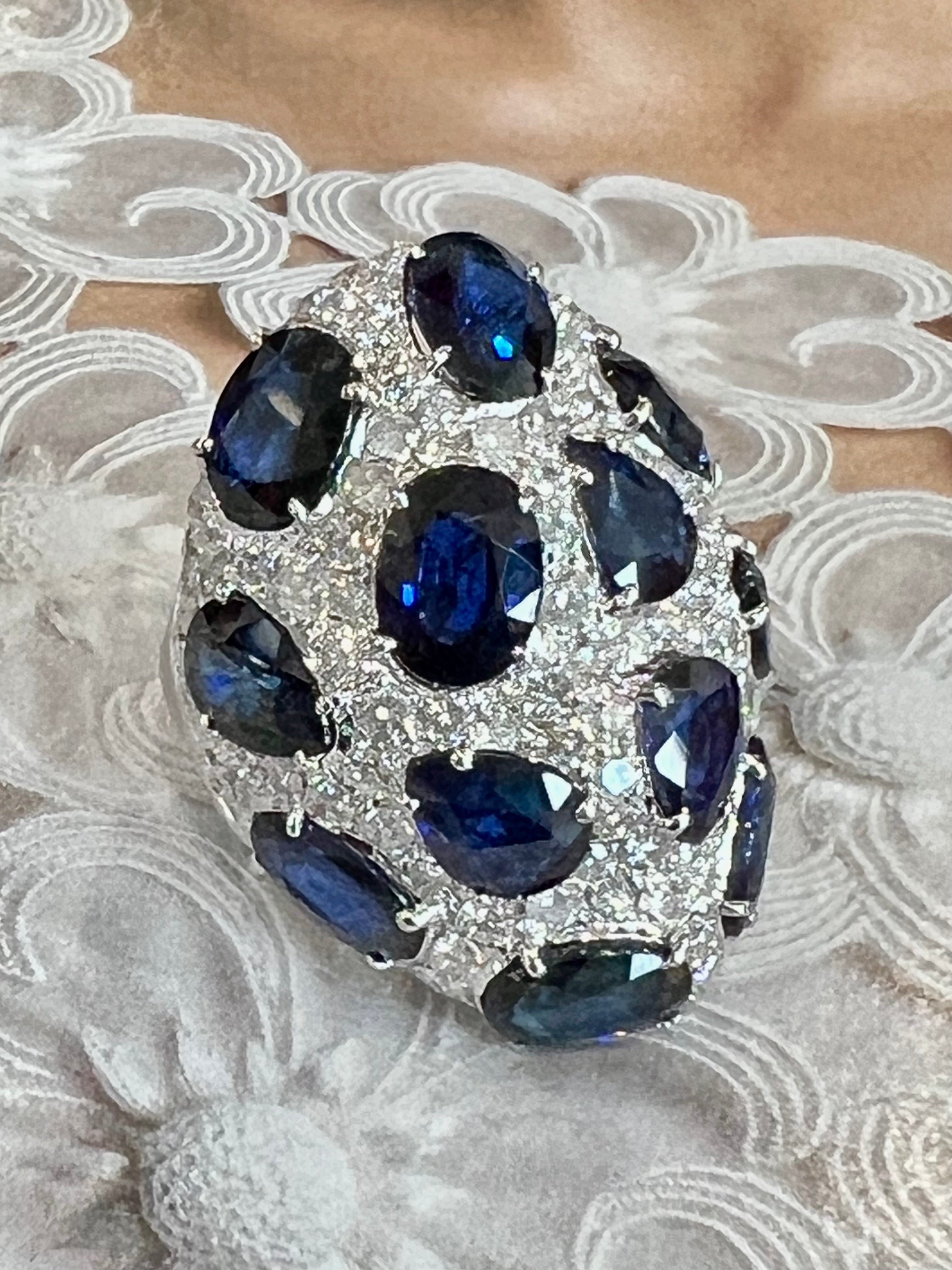 18K WHITE GOLD SAPPHIRE & DIAMONDS STATEMENT RING