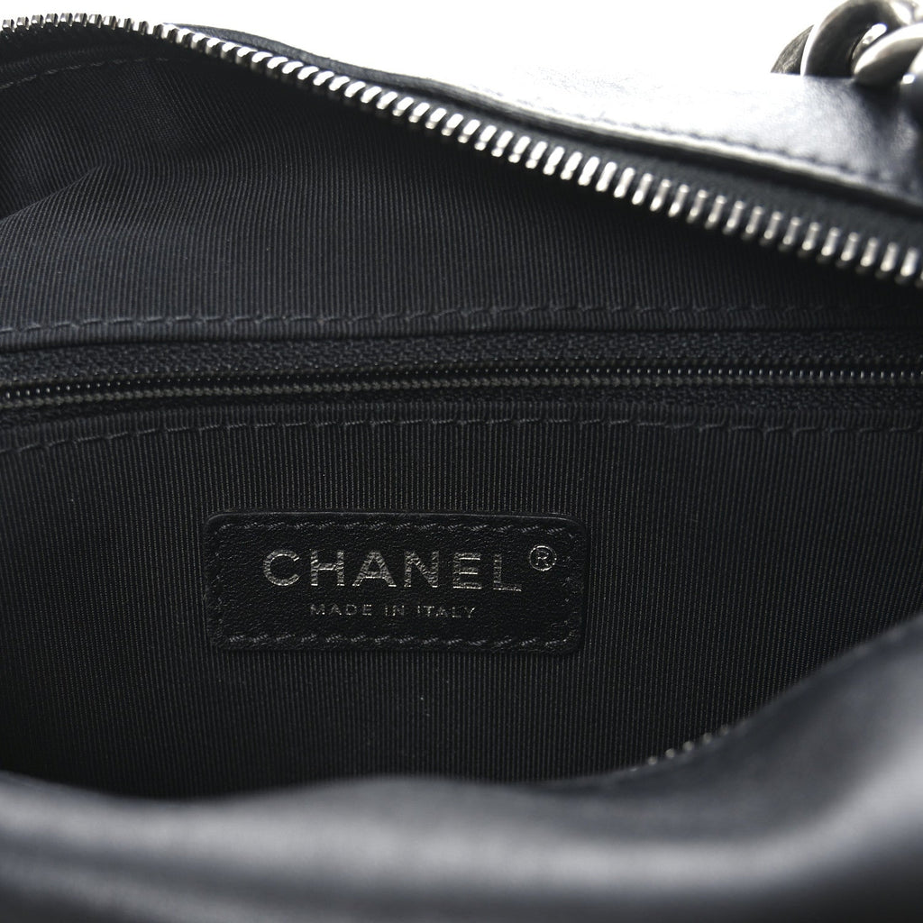 Calfskin Chain 20s Signature Hobo Black