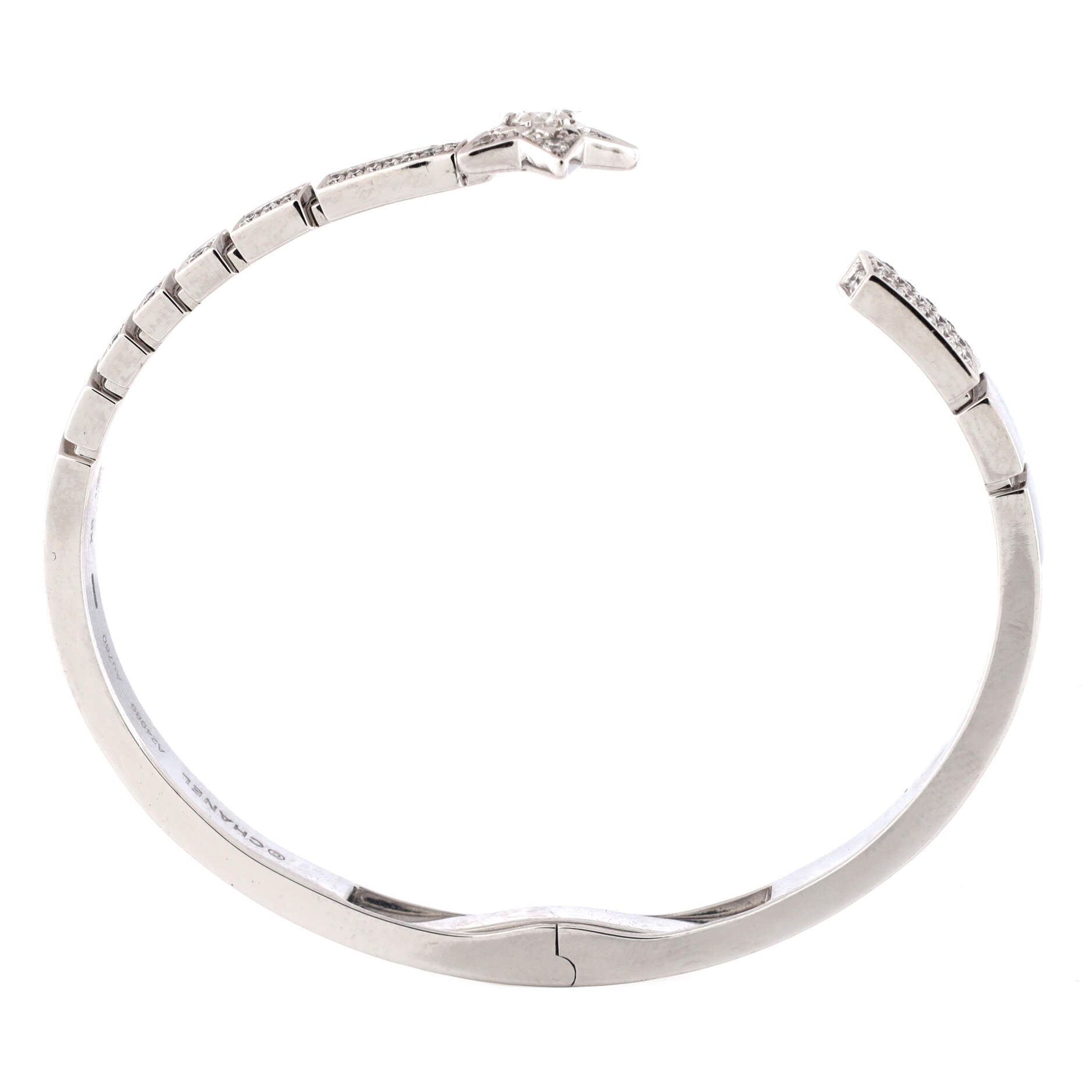 Comete Chevron Bracelet 18K White Gold and Diamonds