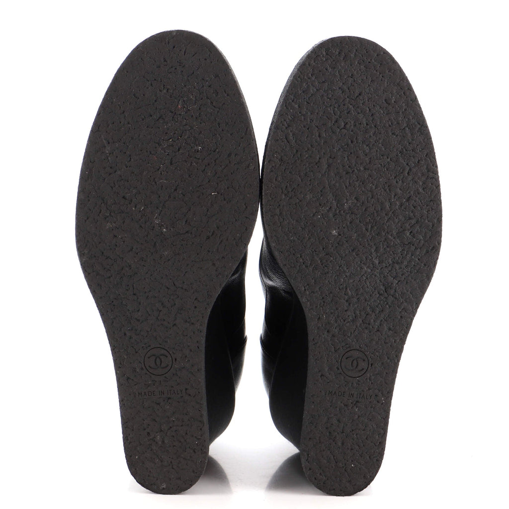 Women's Women's CC Cap Toe Wedges Leather