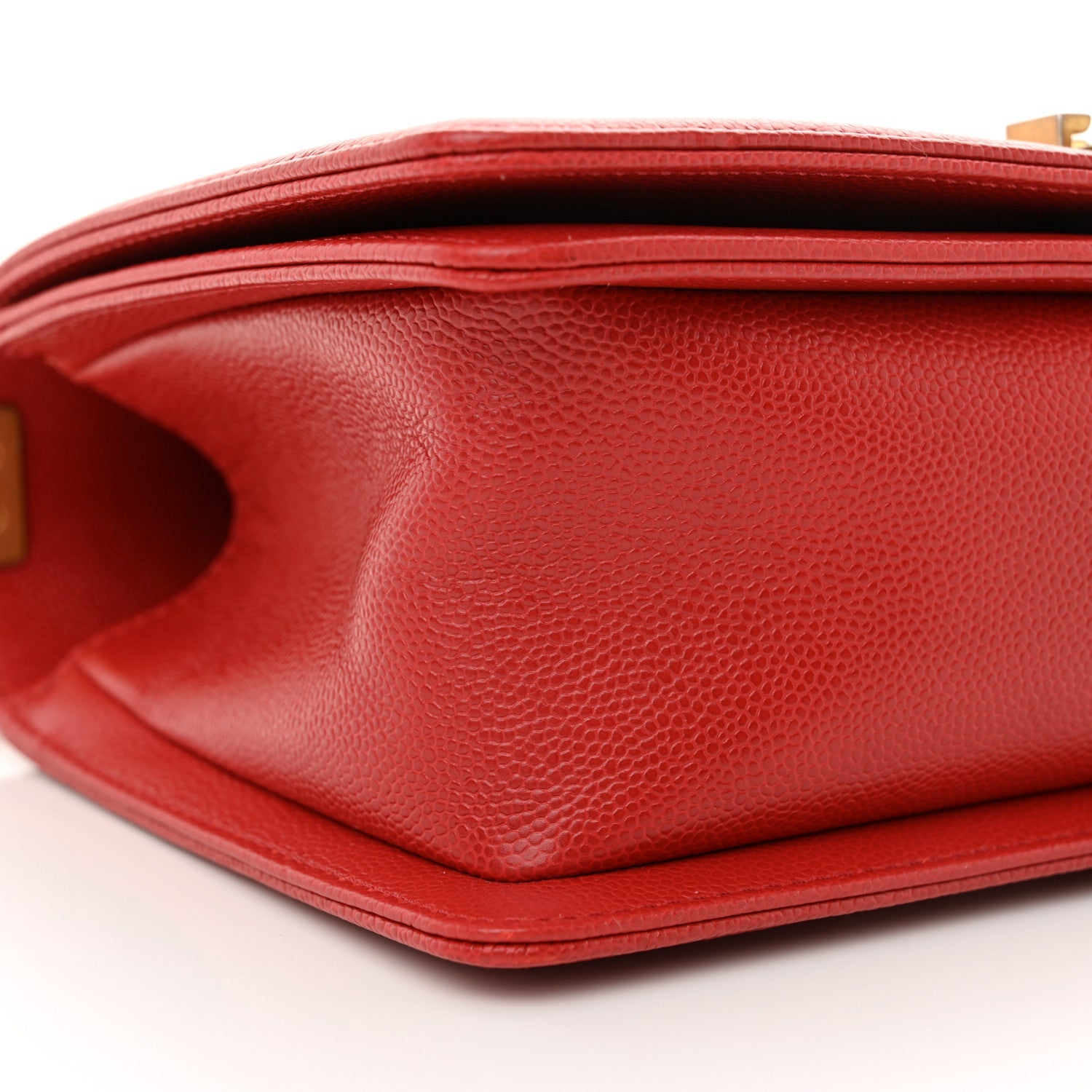 Caviar Chevron Quilted Medium Boy Flap Red