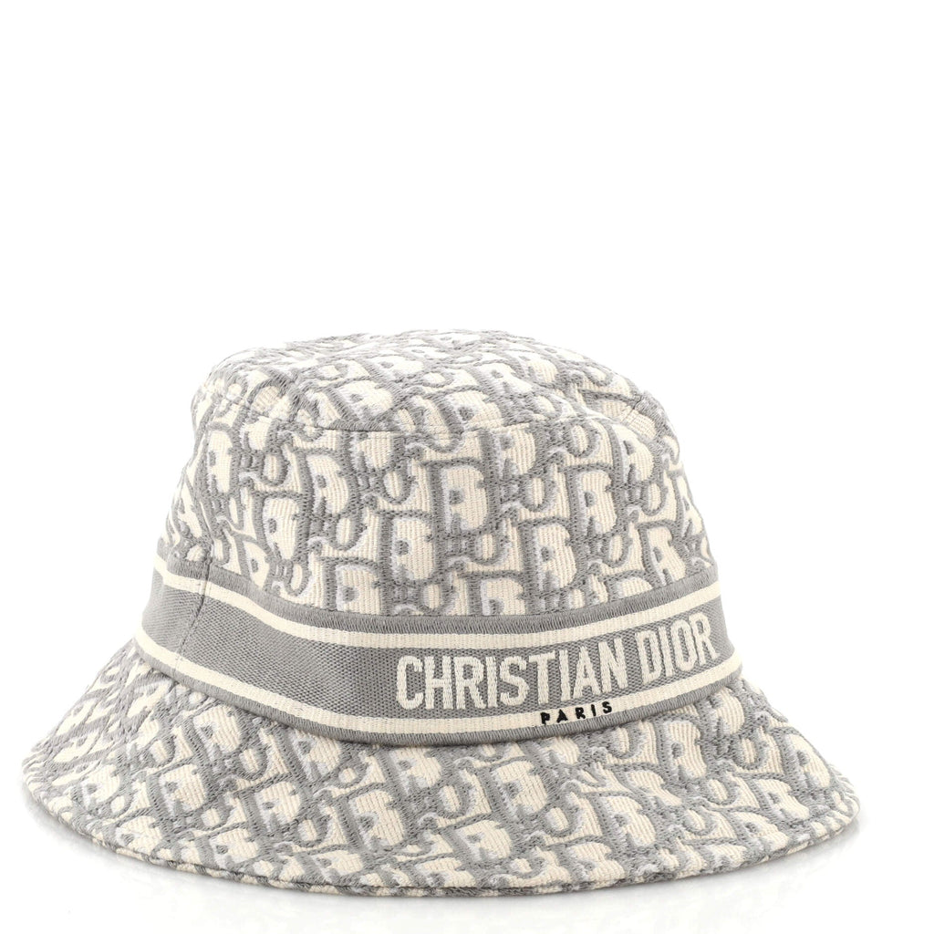Bucket Hat Oblique Canvas