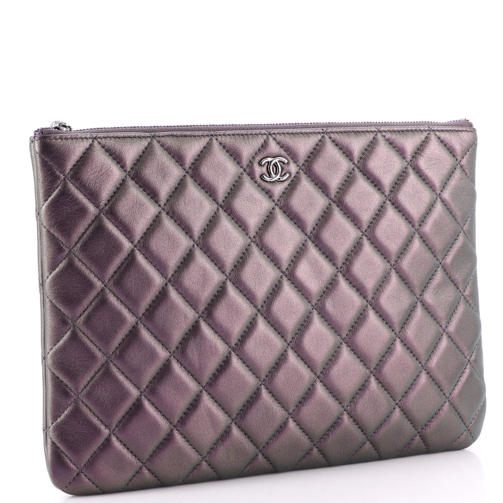 O Case Clutch Quilted Iridescent Lambskin Medium