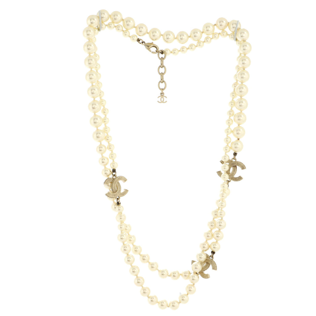 CC Station Short Necklace Faux Pearls and Metal with Crystals