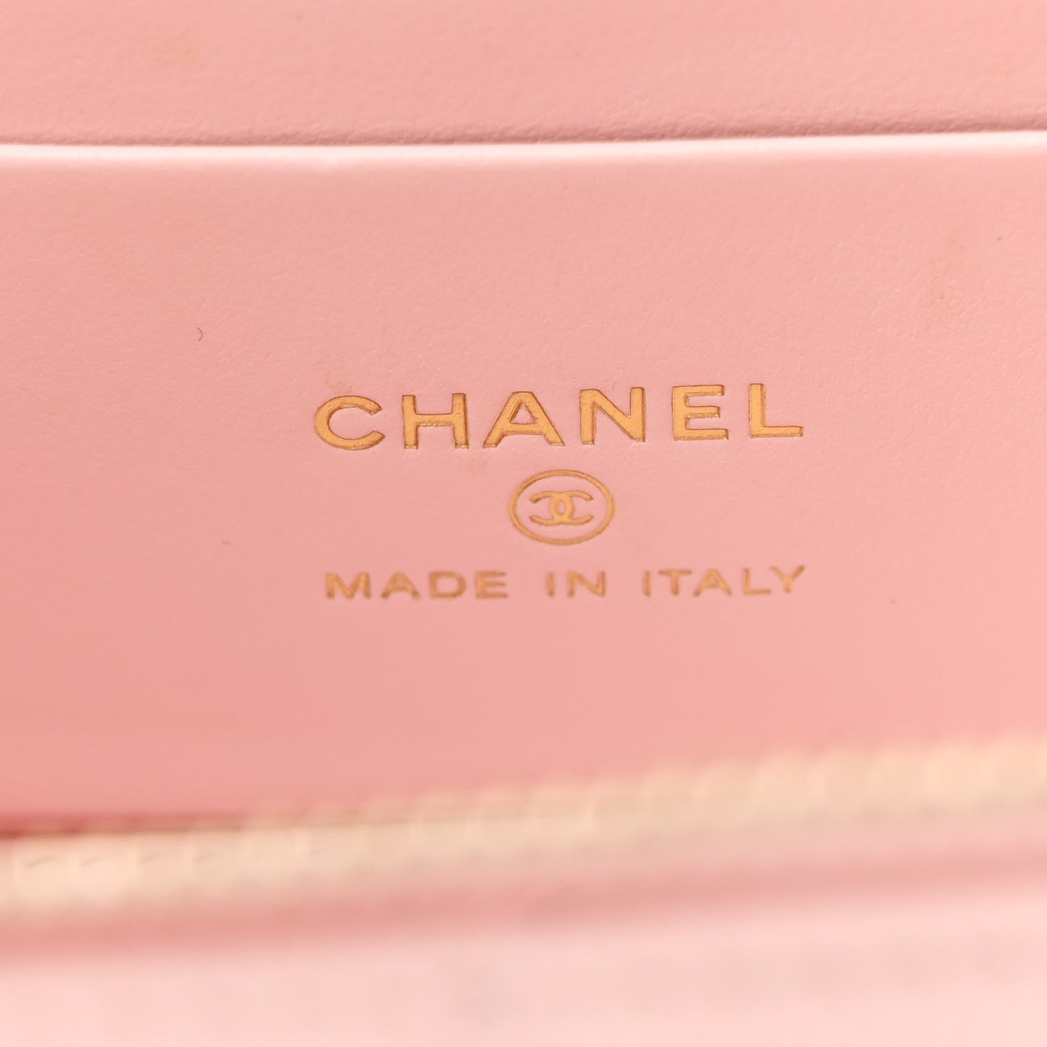 Caviar Quilted Small Vanity Case With Chain Light Pink