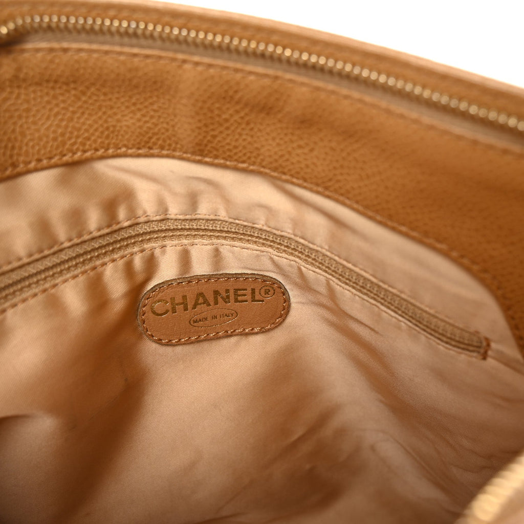 Caviar Shoulder Bag Beige