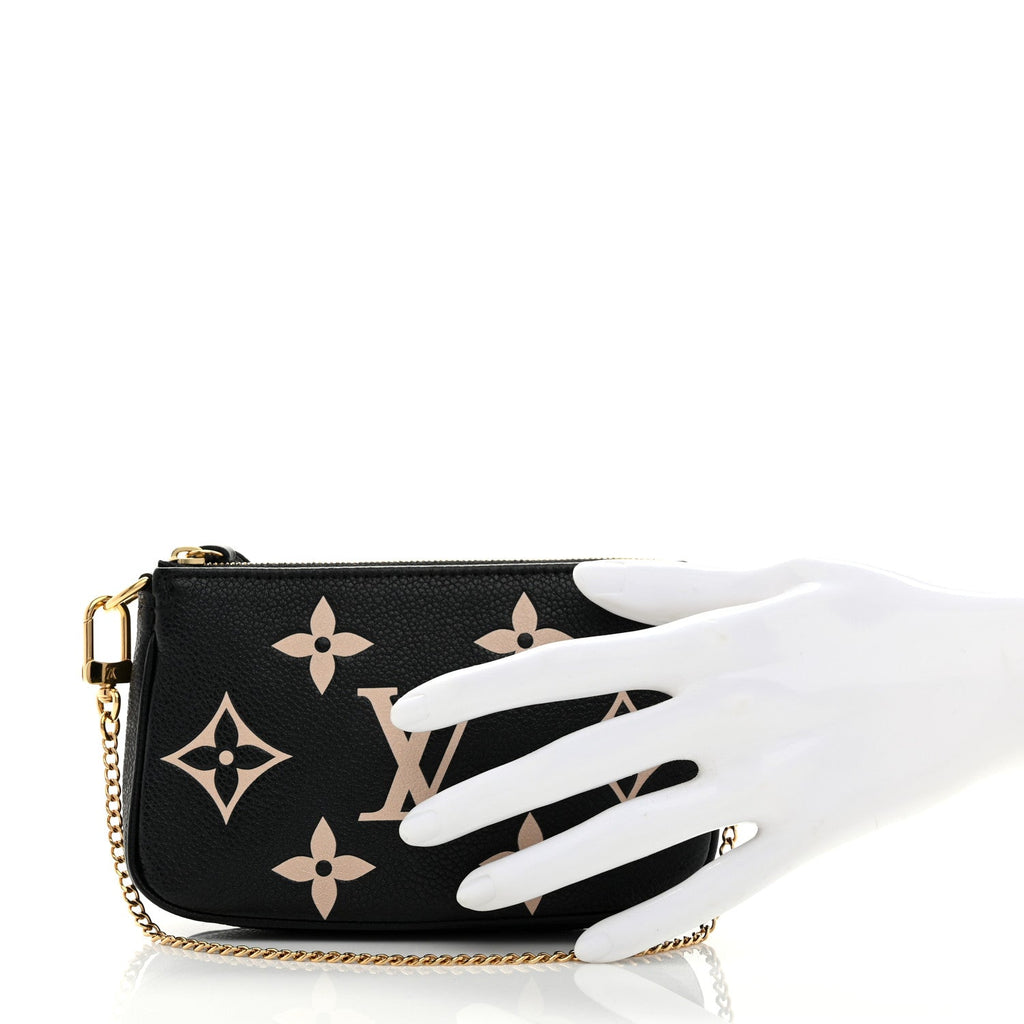 Empreinte Monogram Giant Mini Pochette Accessories Black