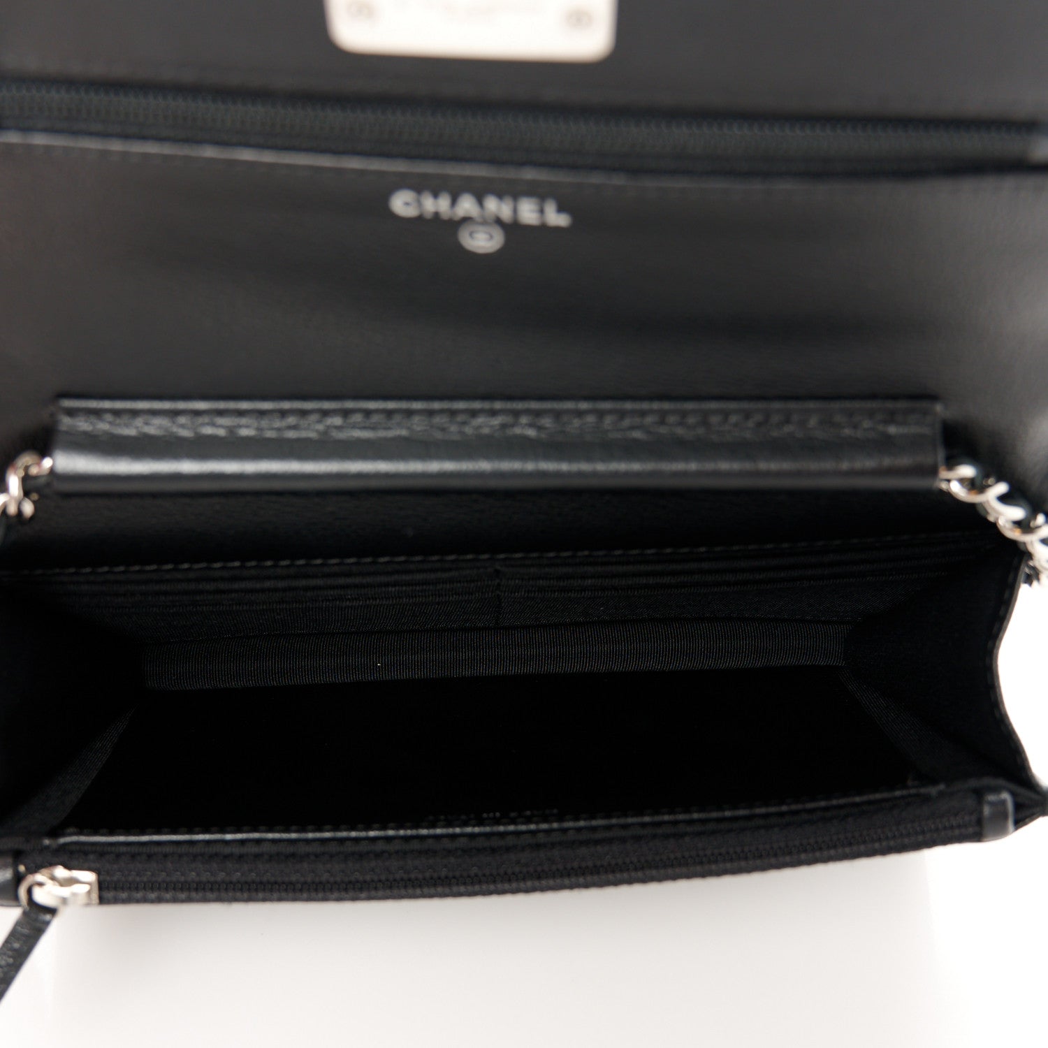 Grained Calfskin Quilted CC Box Wallet On Chain WOC Black