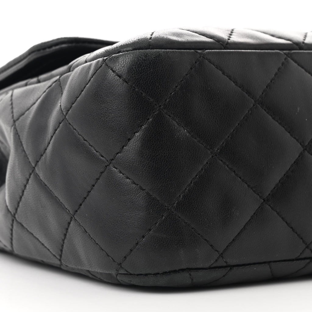 Lambskin Quilted Elementary Chic Flap Black