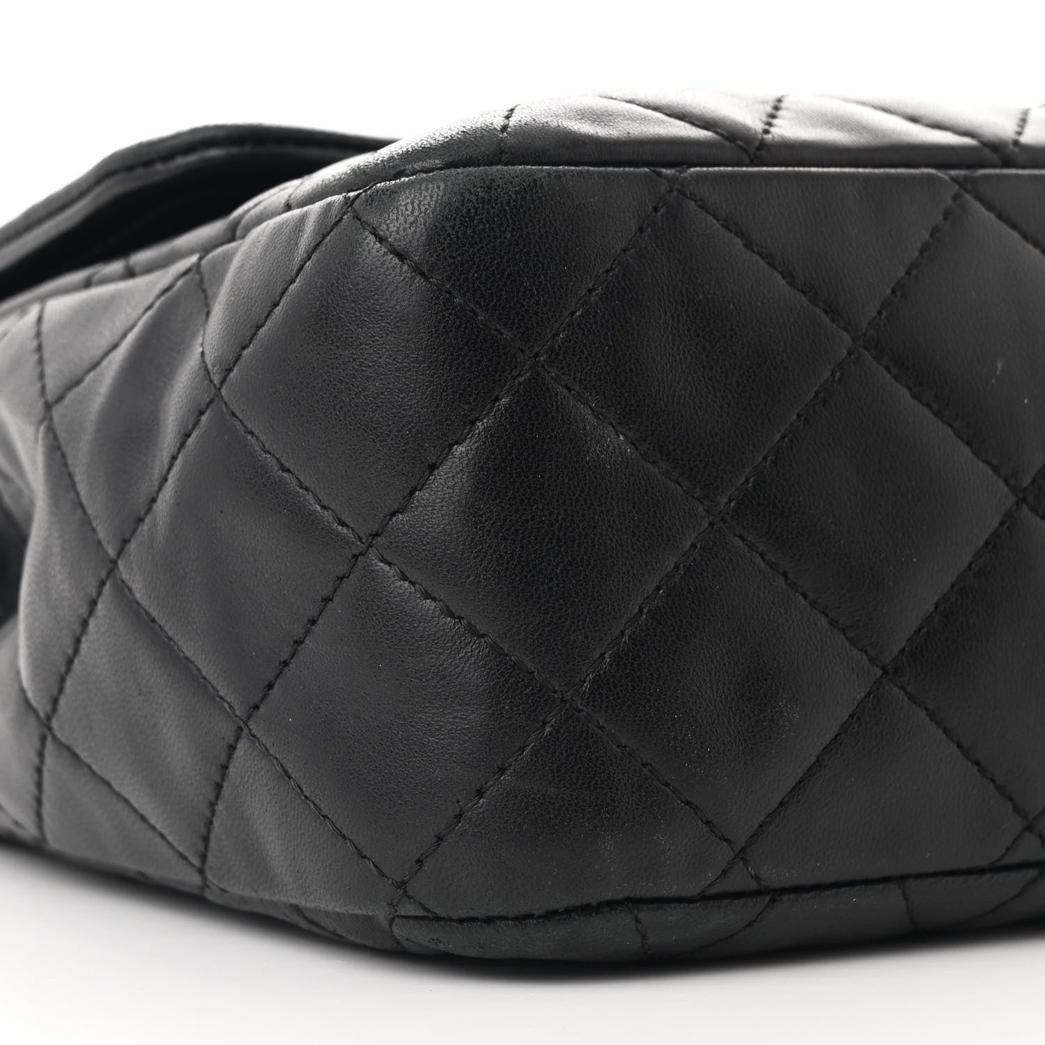 Lambskin Quilted Elementary Chic Flap Black