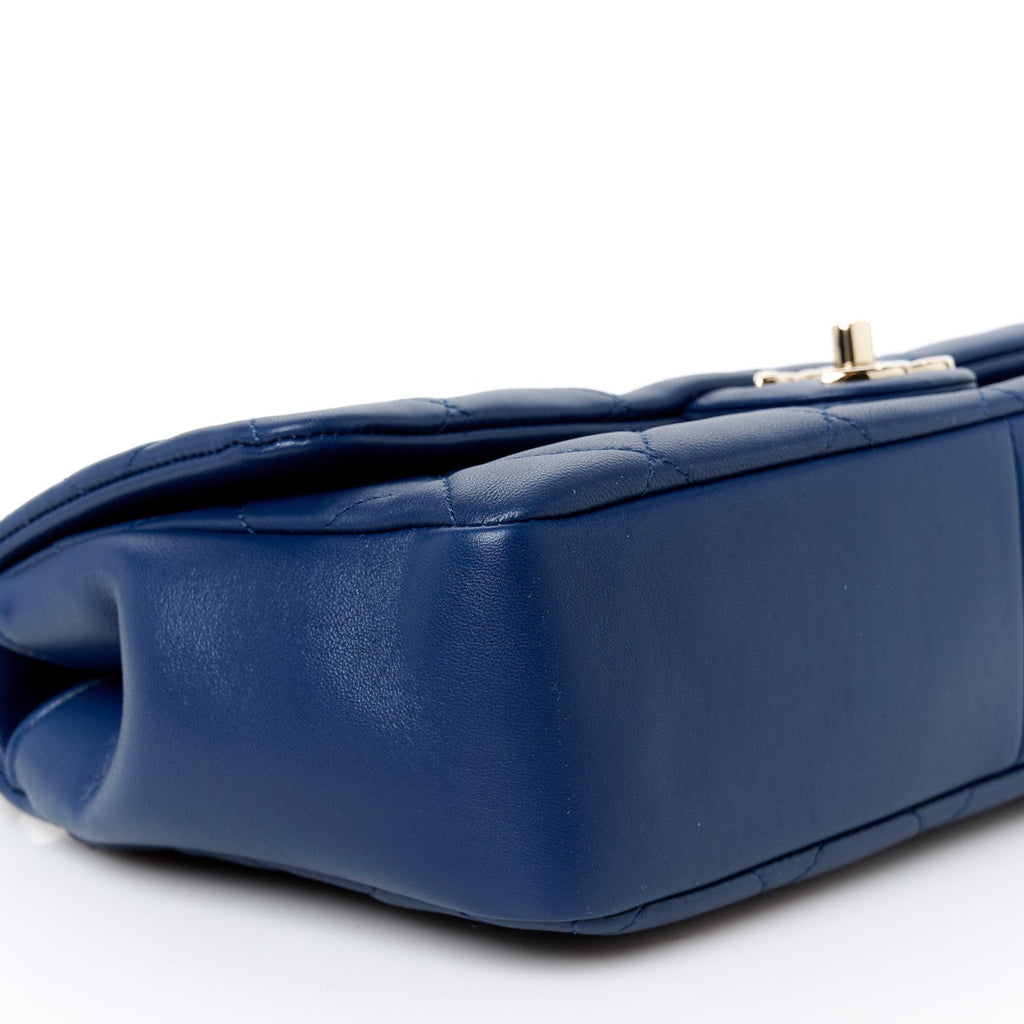 Lambskin Quilted Resin Bi-Color Chain Flap Bag Navy
