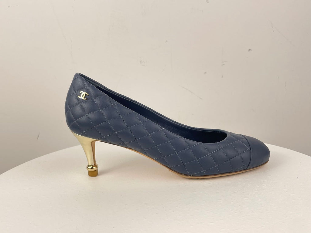 Chanel Navy Black Calfskin Quilted Cap Toe Camellia Pumps 37.5 with Cc Logo