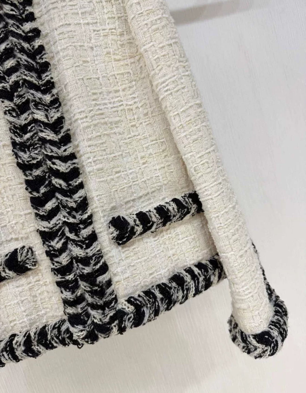 CHANEL 20B ECRU/ WHITE TWEED JACKET BRAIDED TRIM