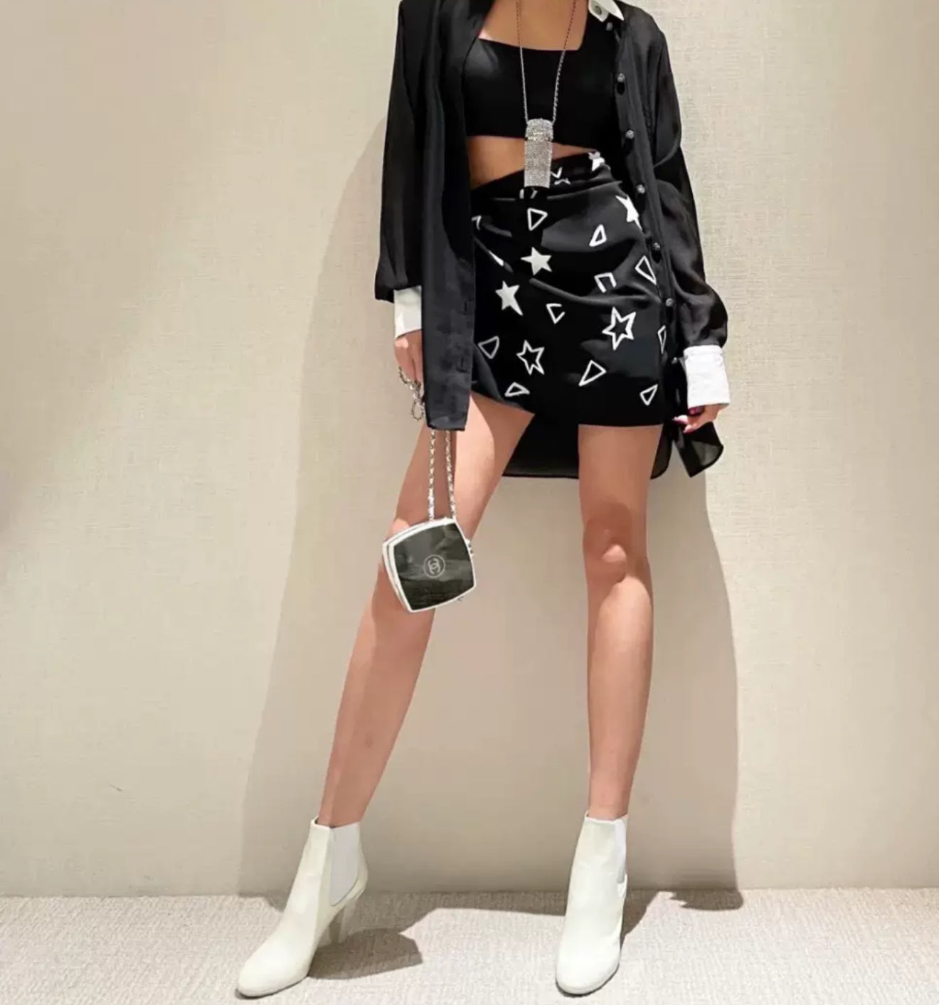 Chanel 22C Black & White printed silk Crepe Pareo skirt