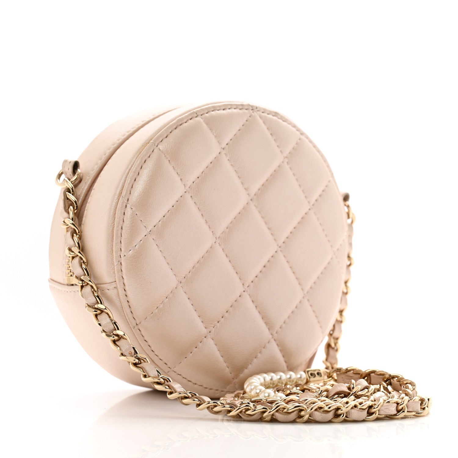 Iridescent Lambskin Quilted Pearl Round Clutch With Chain Light Beige
