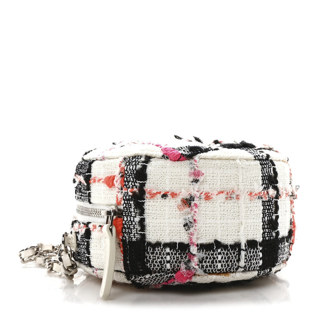 Tweed Quilted Round Clutch With Chain Black White Multicolor