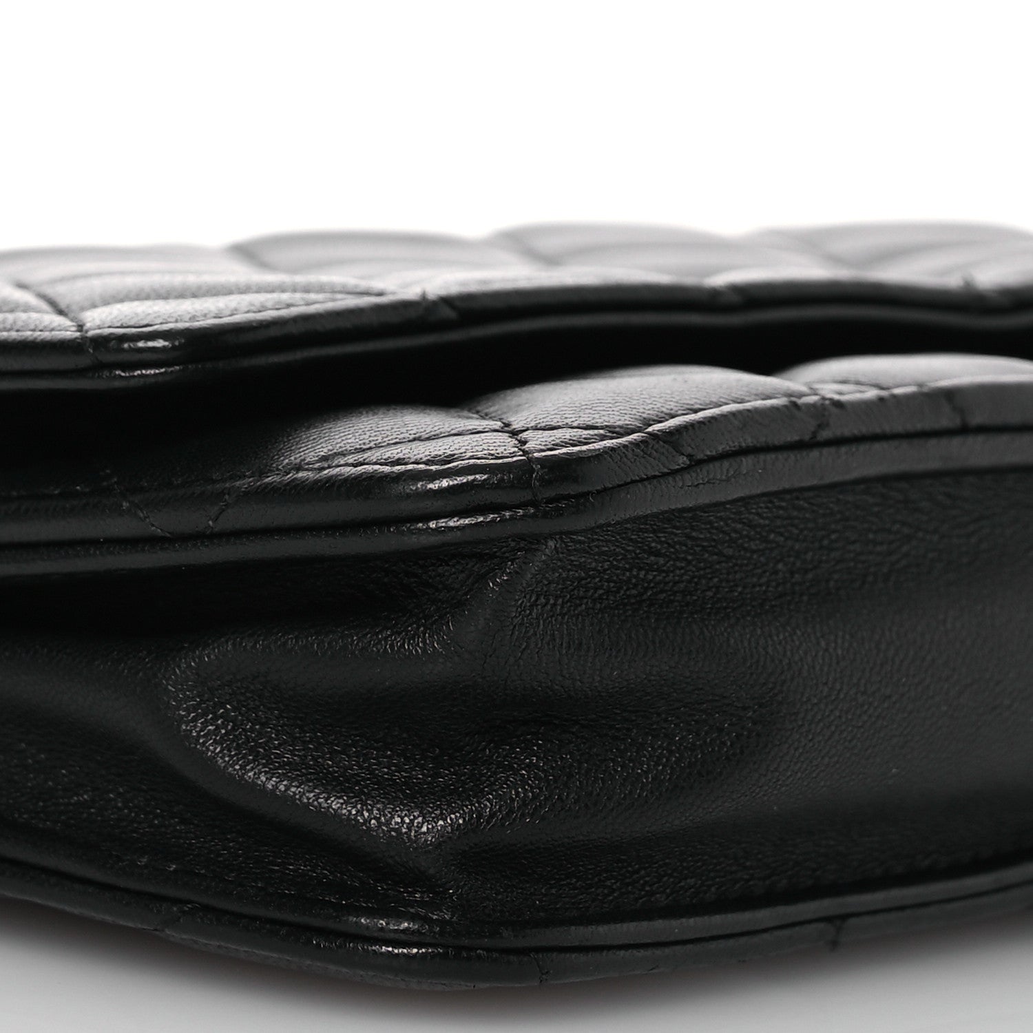 Lambskin Quilted Wallet On Chain WOC Black