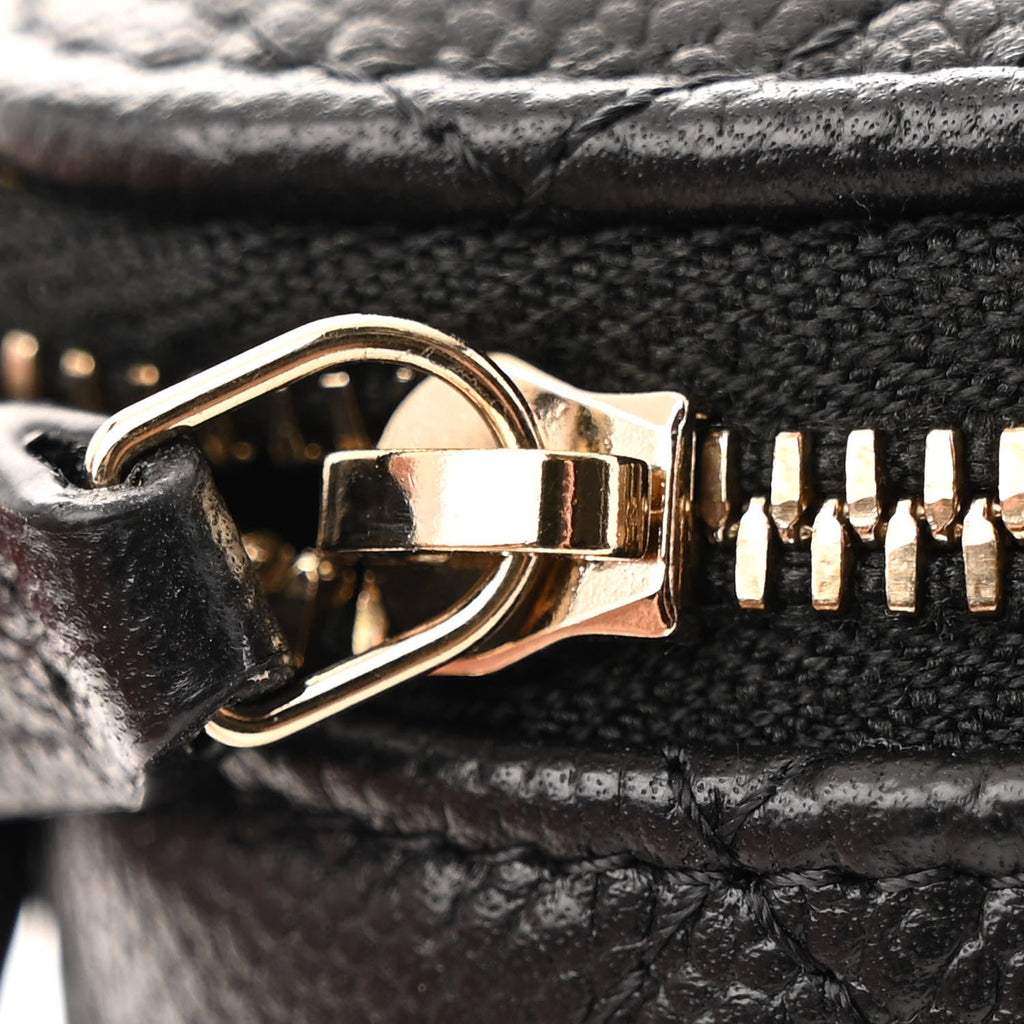 Caviar Quilted Small Tiny CC Vanity Case With Chain Black