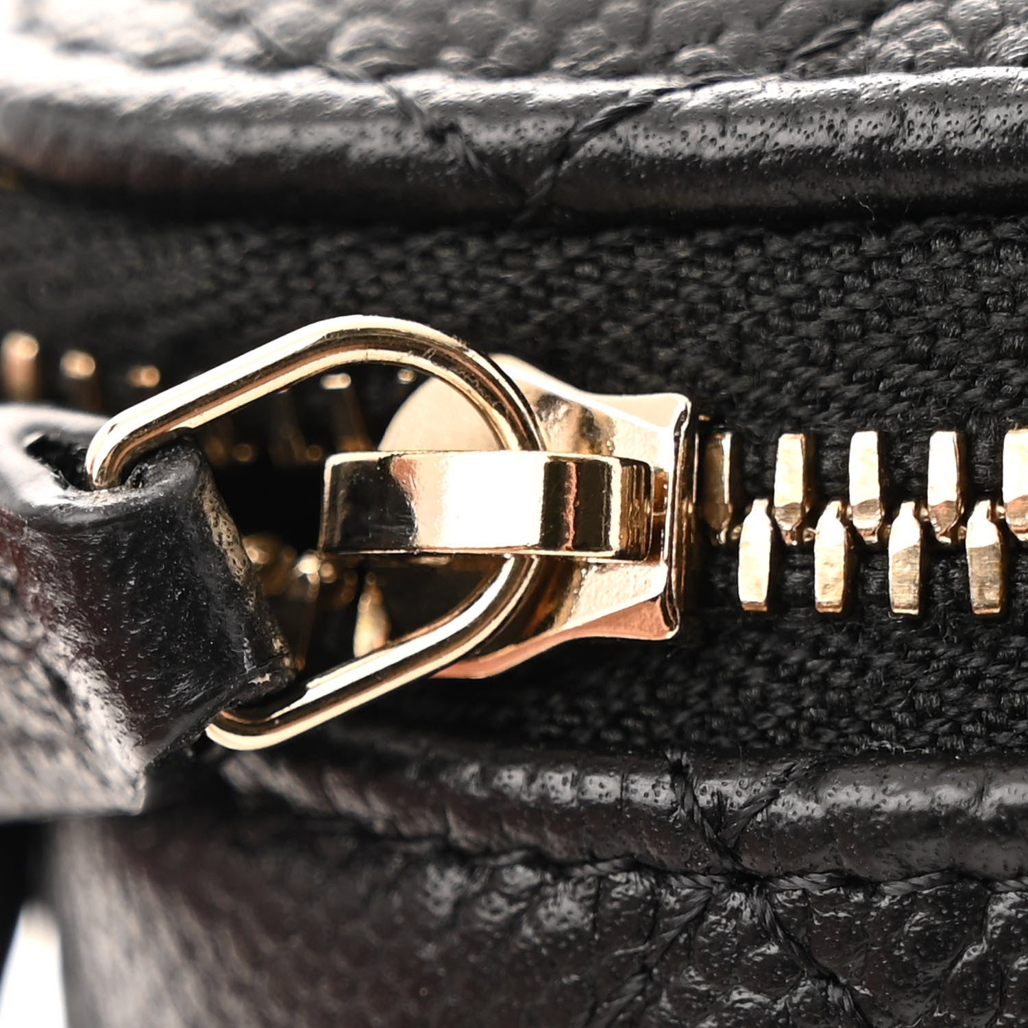 Caviar Quilted Small Tiny CC Vanity Case With Chain Black