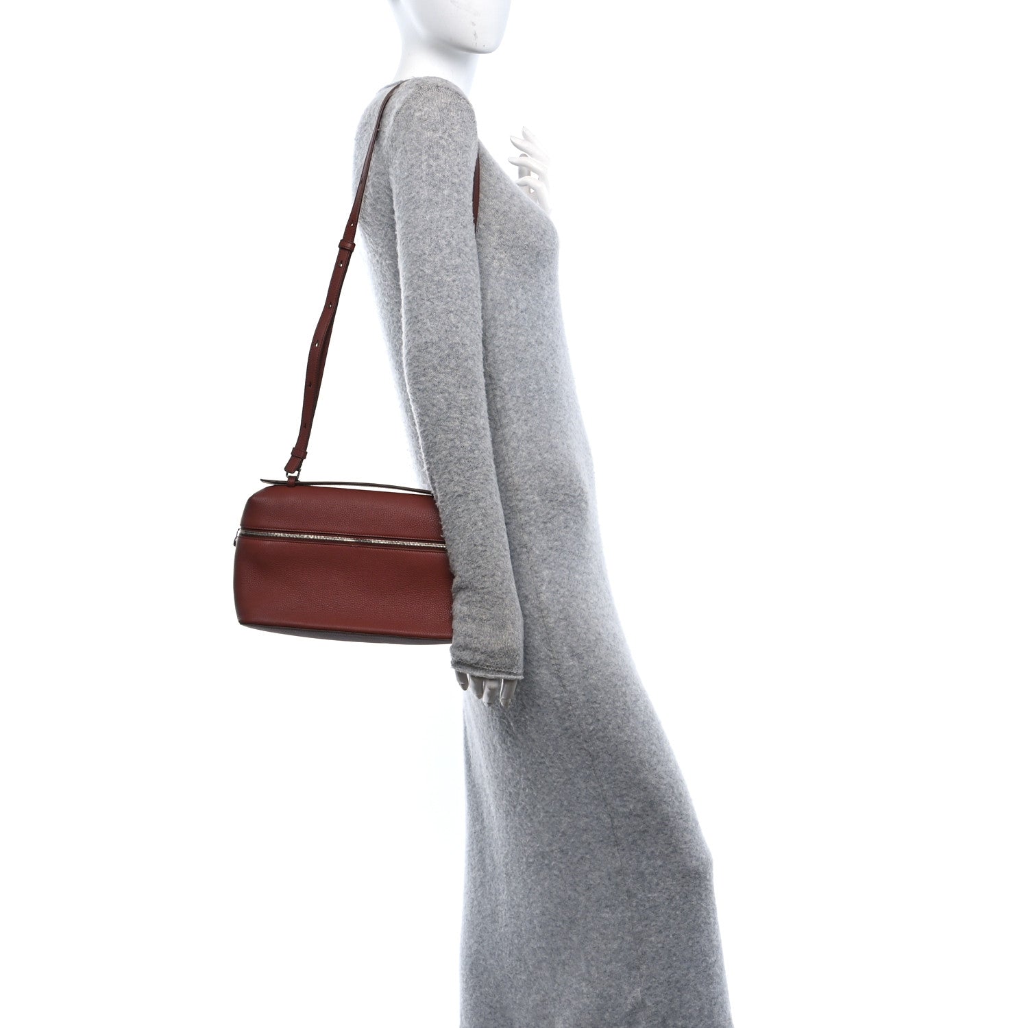 Grained Calfskin Extra Pocket L27 Kummel