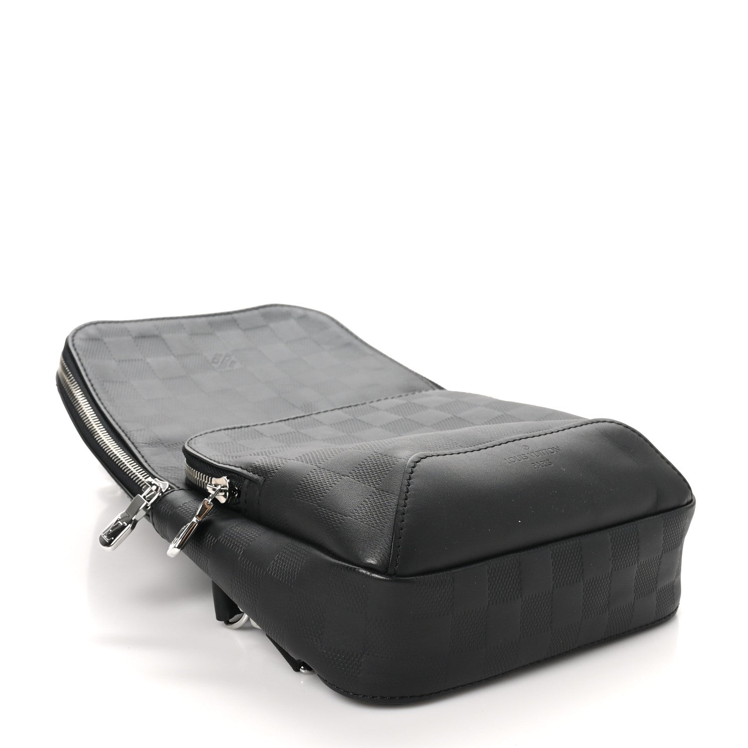 Damier Infini Avenue Sling Bag Onyx