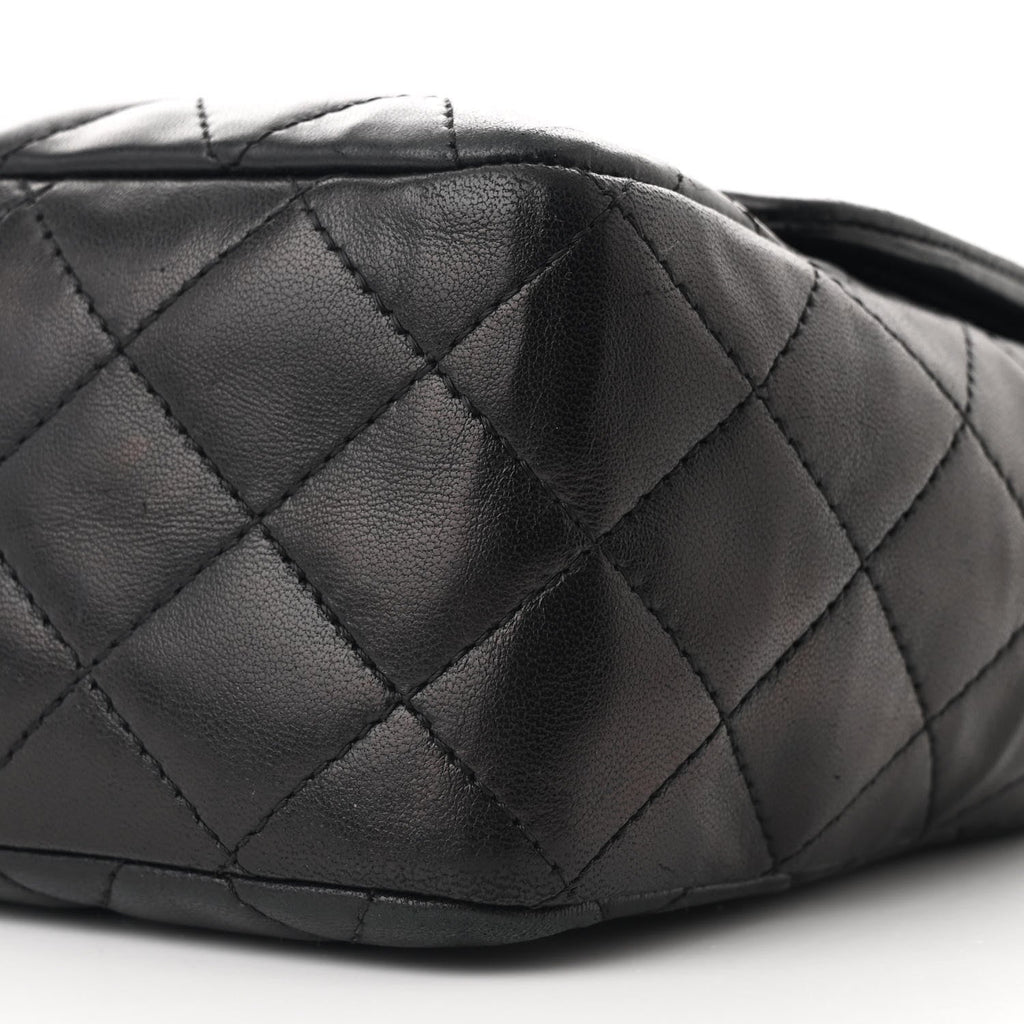 Lambskin Quilted Elementary Chic Flap Black