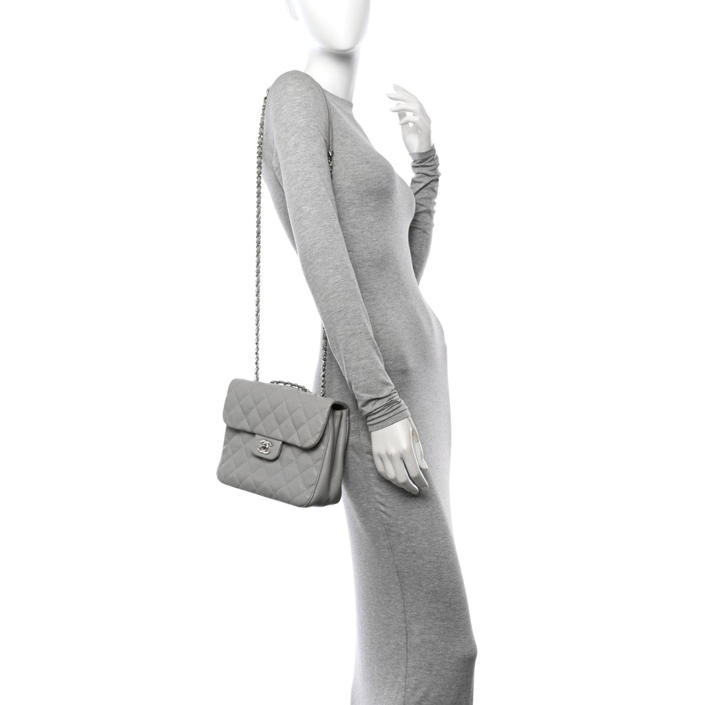 Caviar Quilted Medium Urban Companion Flap Grey