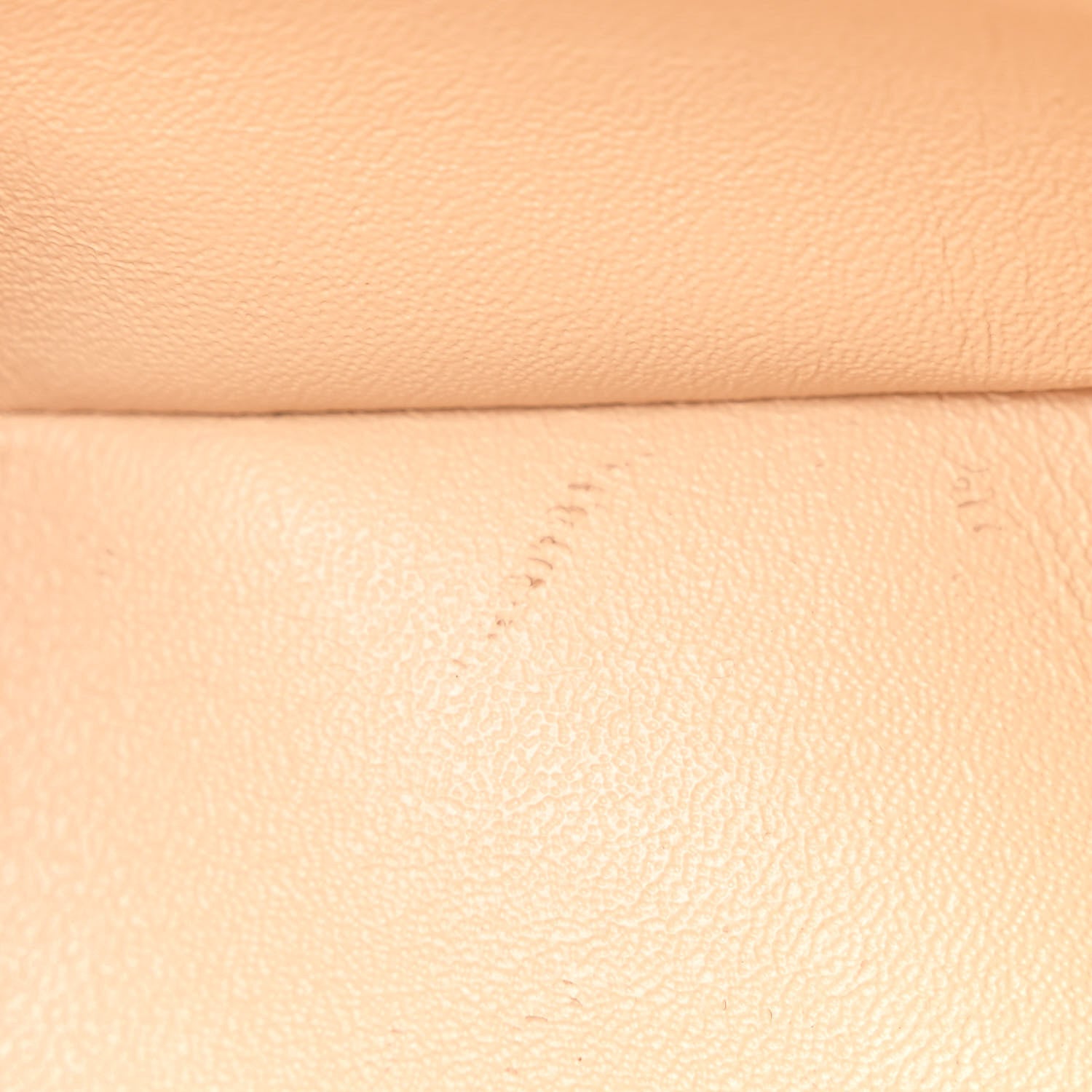 Caviar Quilted Jumbo Double Flap Beige Clair
