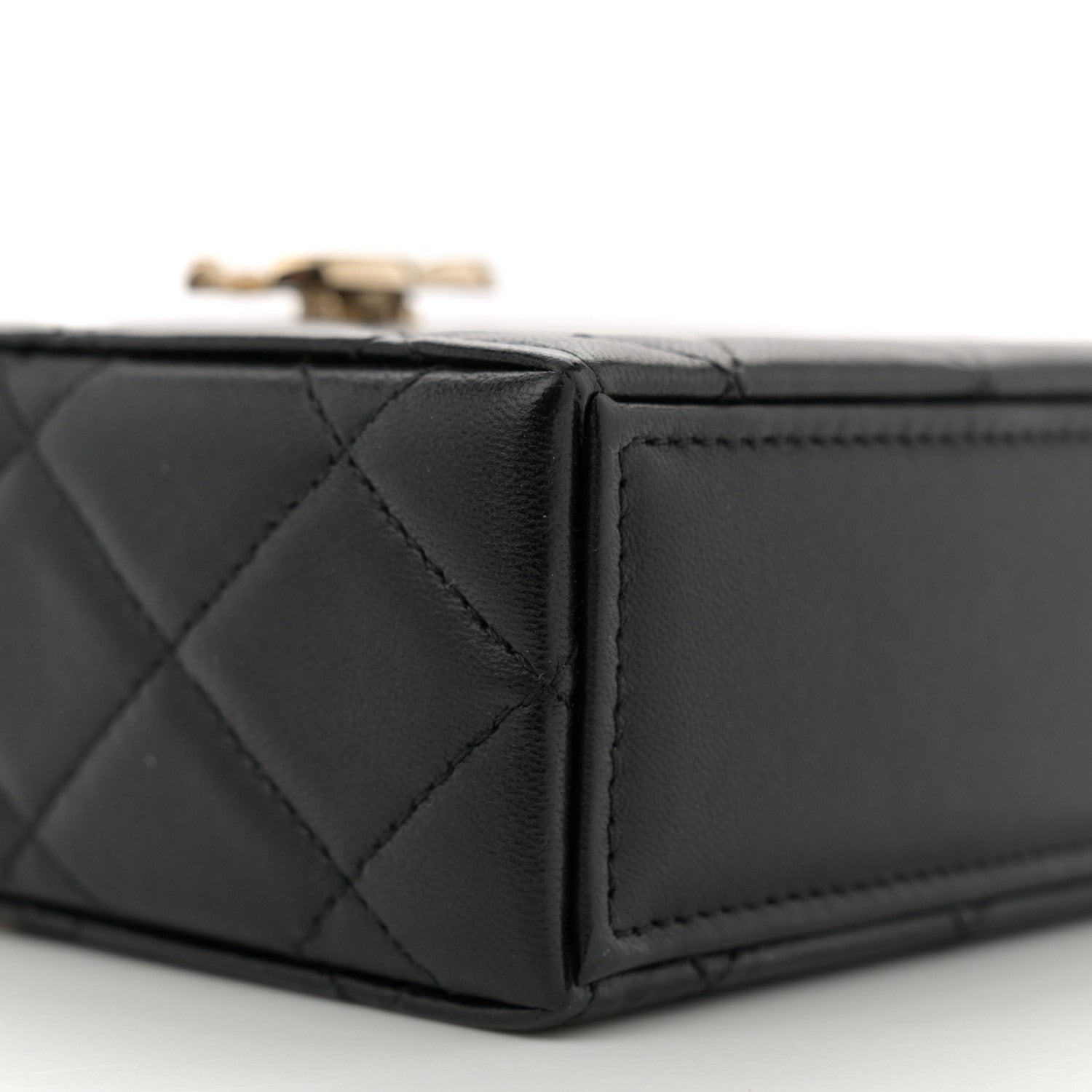 Lambskin Quilted Small Box With Chain Black