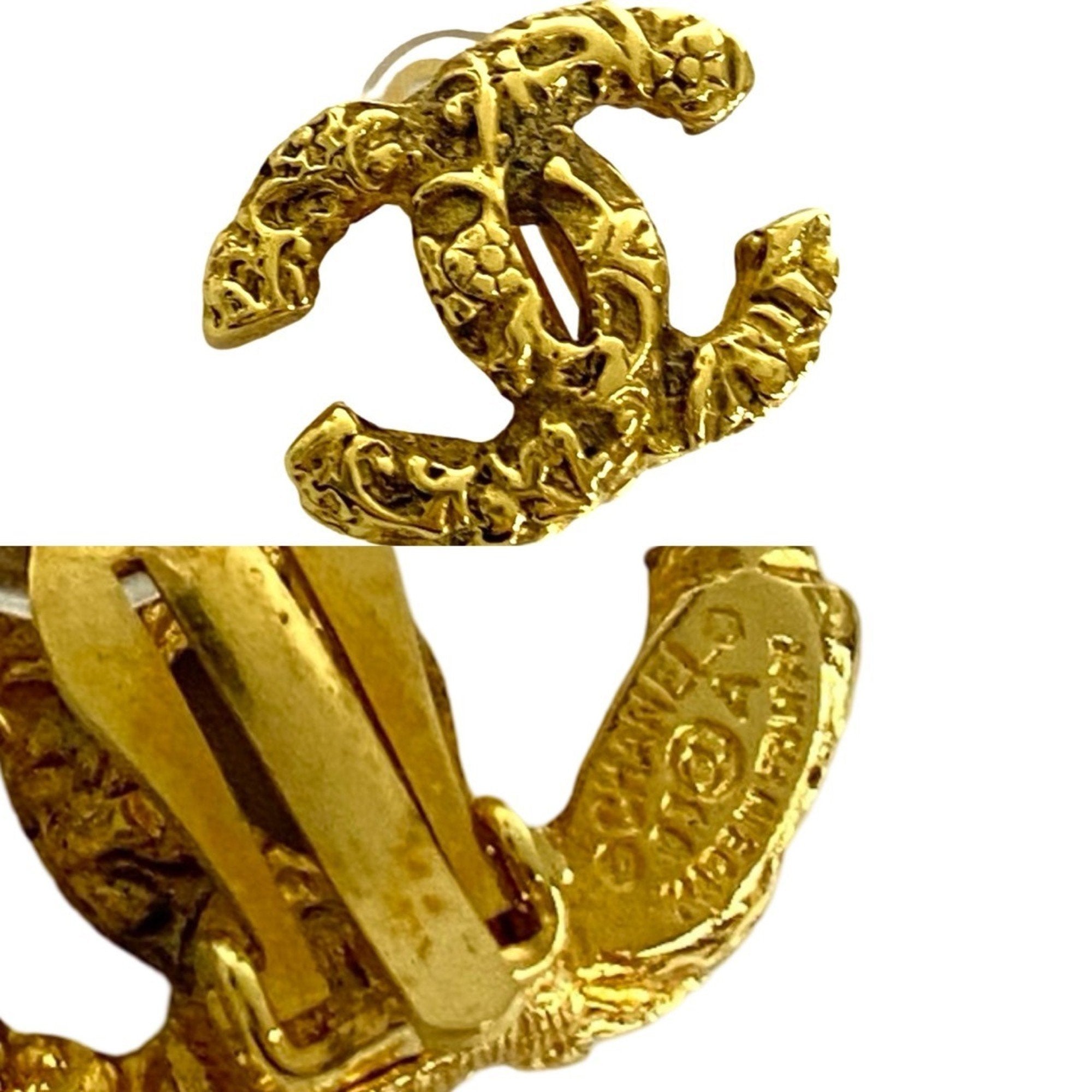 CC Logo Clip-On Earrings Metal Gold-Tone Metal