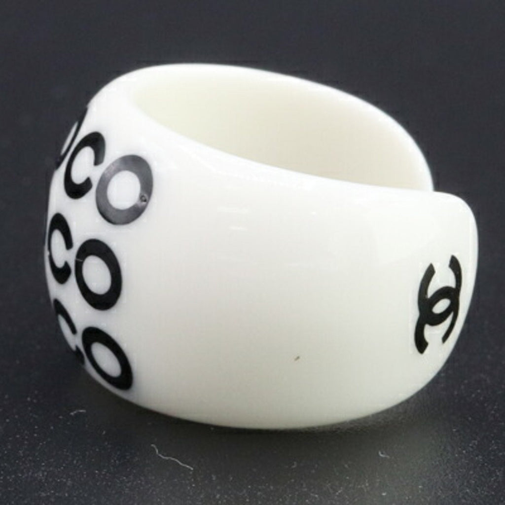 Ring Plastic Black Ivory