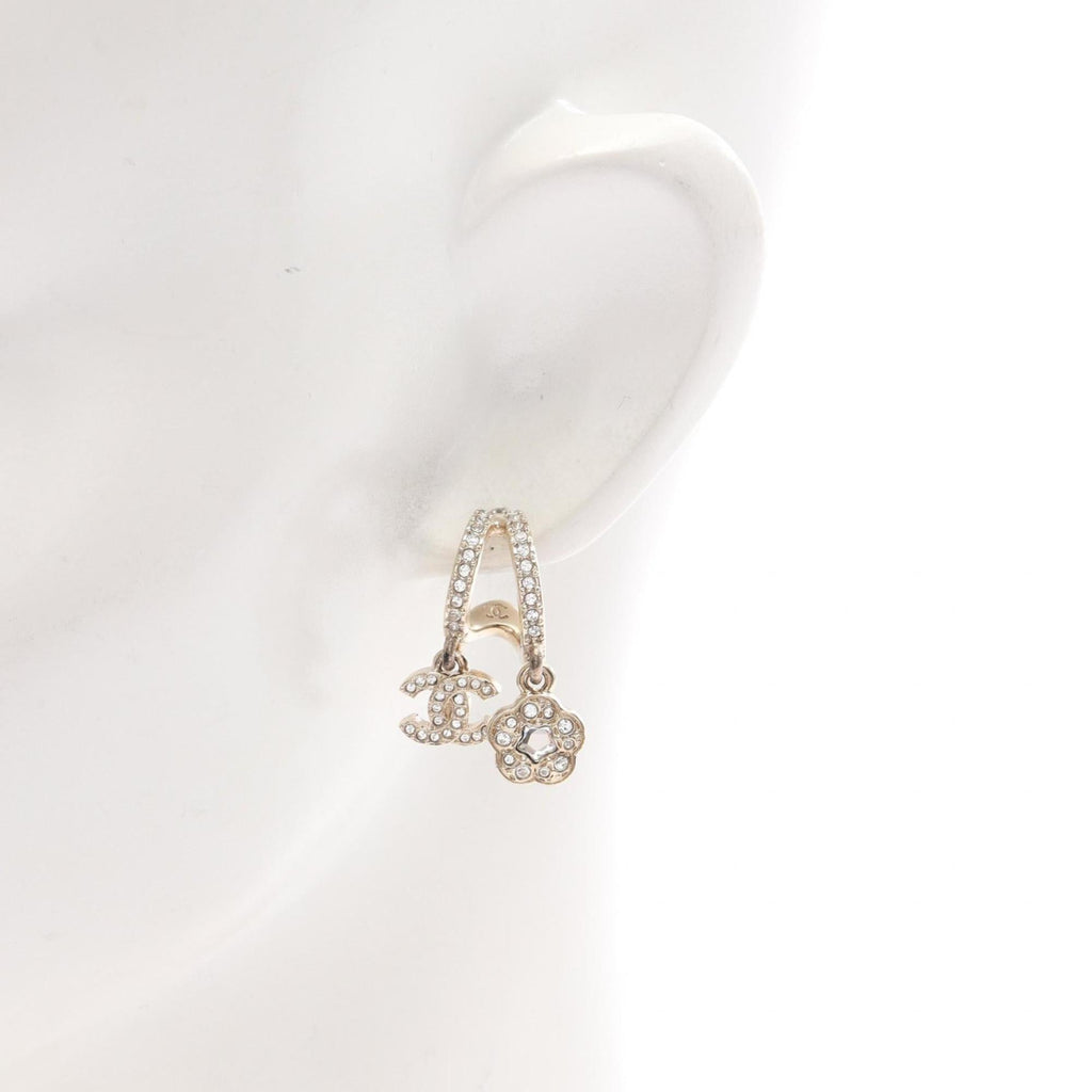 CC Logo Hoop Flower Earrings Metal Gold-Tone Metal