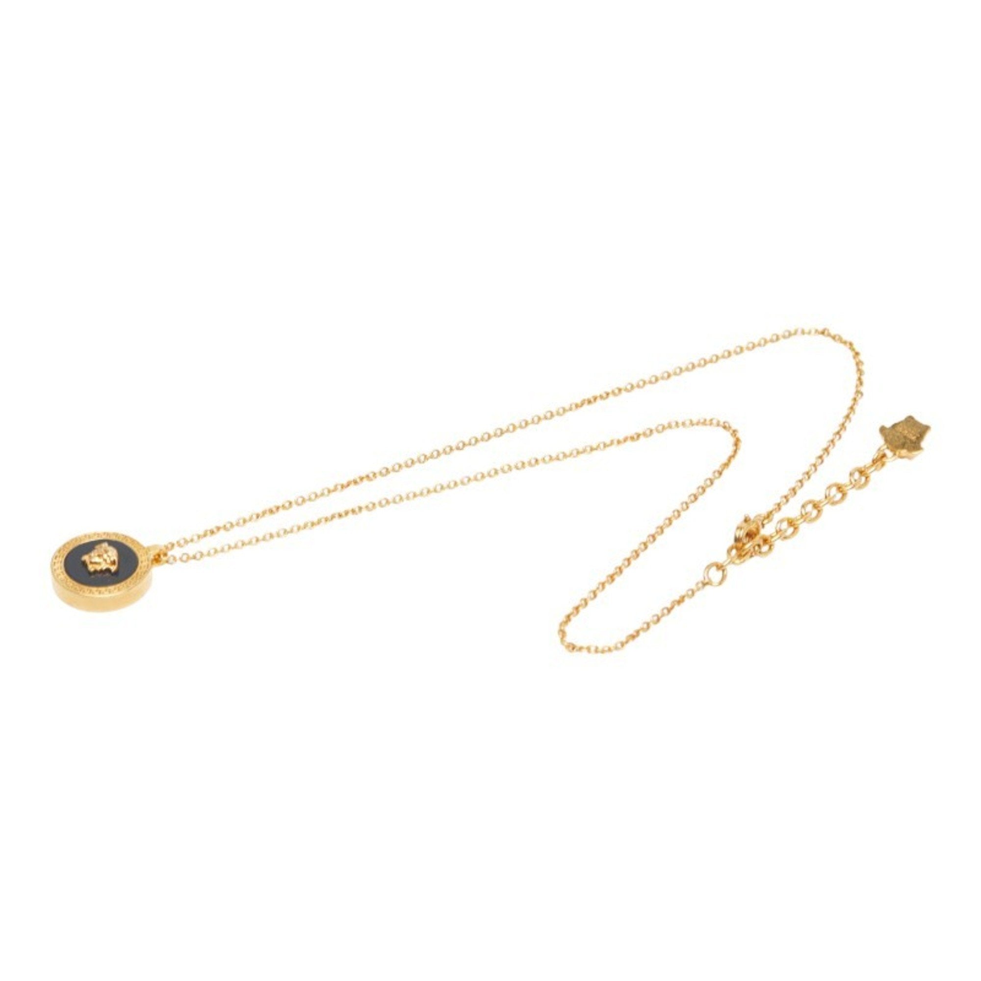 Medusa Pendant Necklace Gold