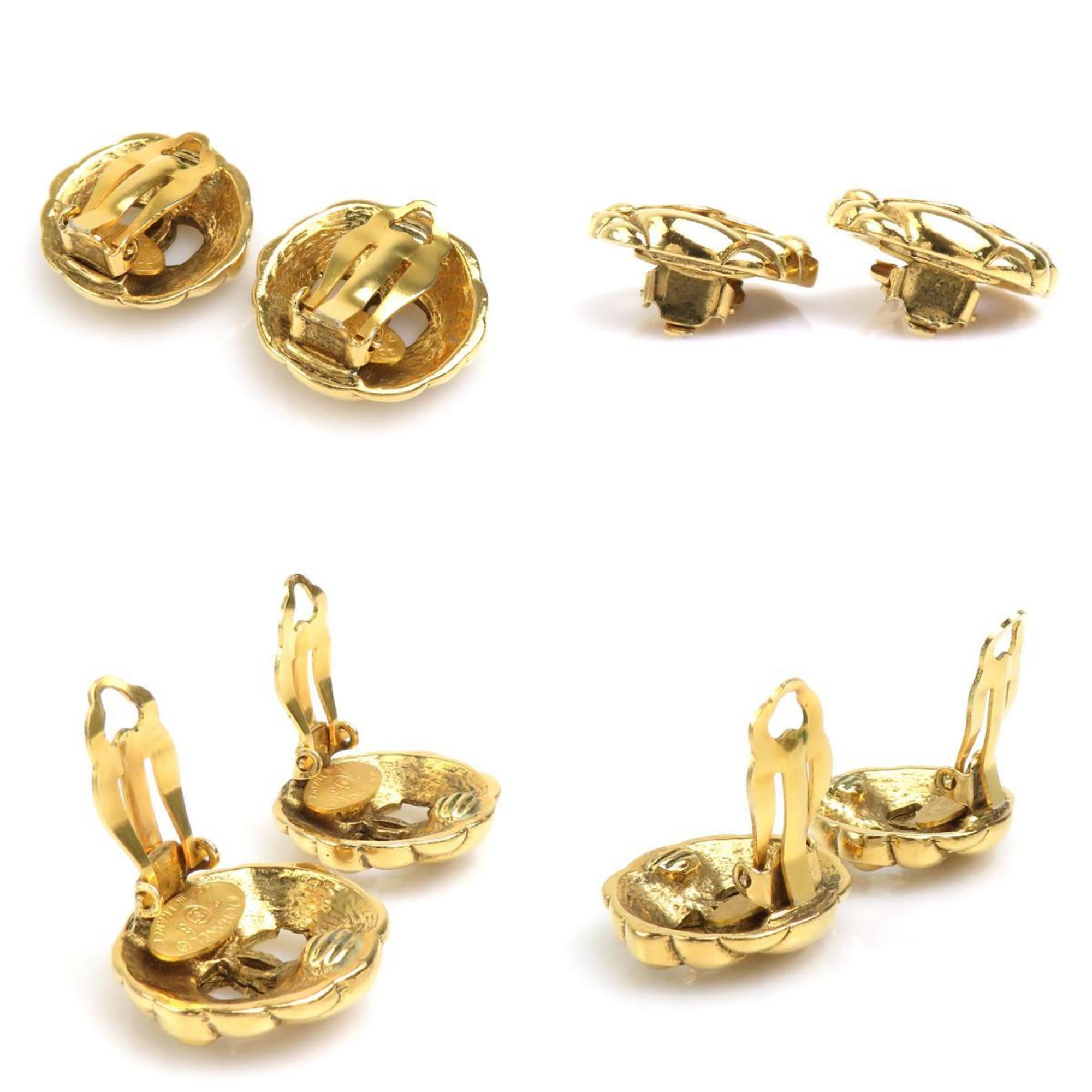 CC Logo Clip-On Earrings Gold-Tone Metal Gold-Tone Metal
