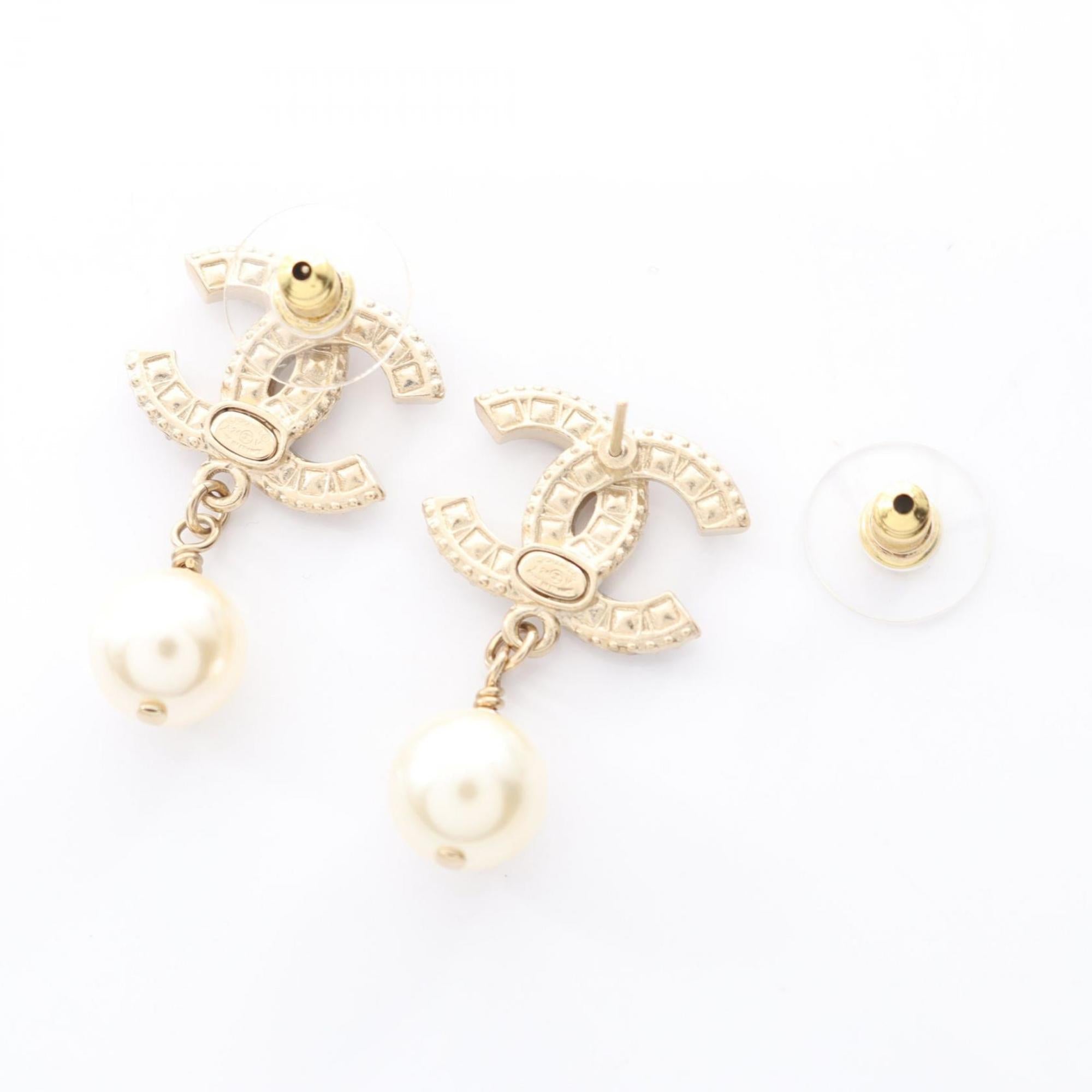 CC Logo Earrings Metal Gold-Tone Metal