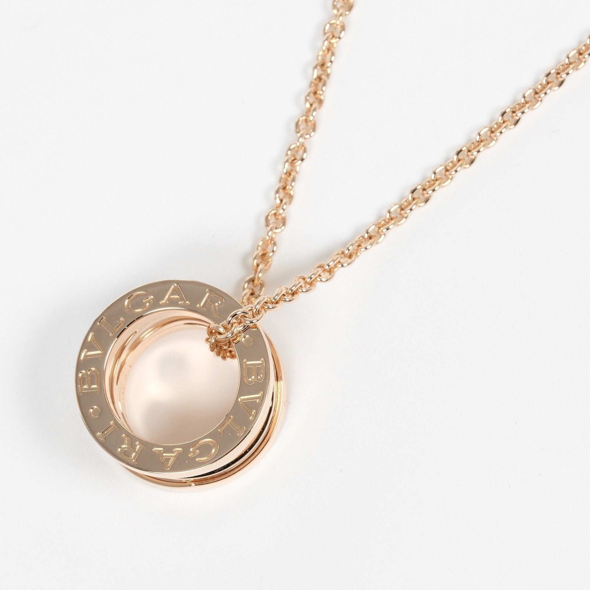 B.Zero1 Pendant Necklace Ceramic and 18K Rose Gold