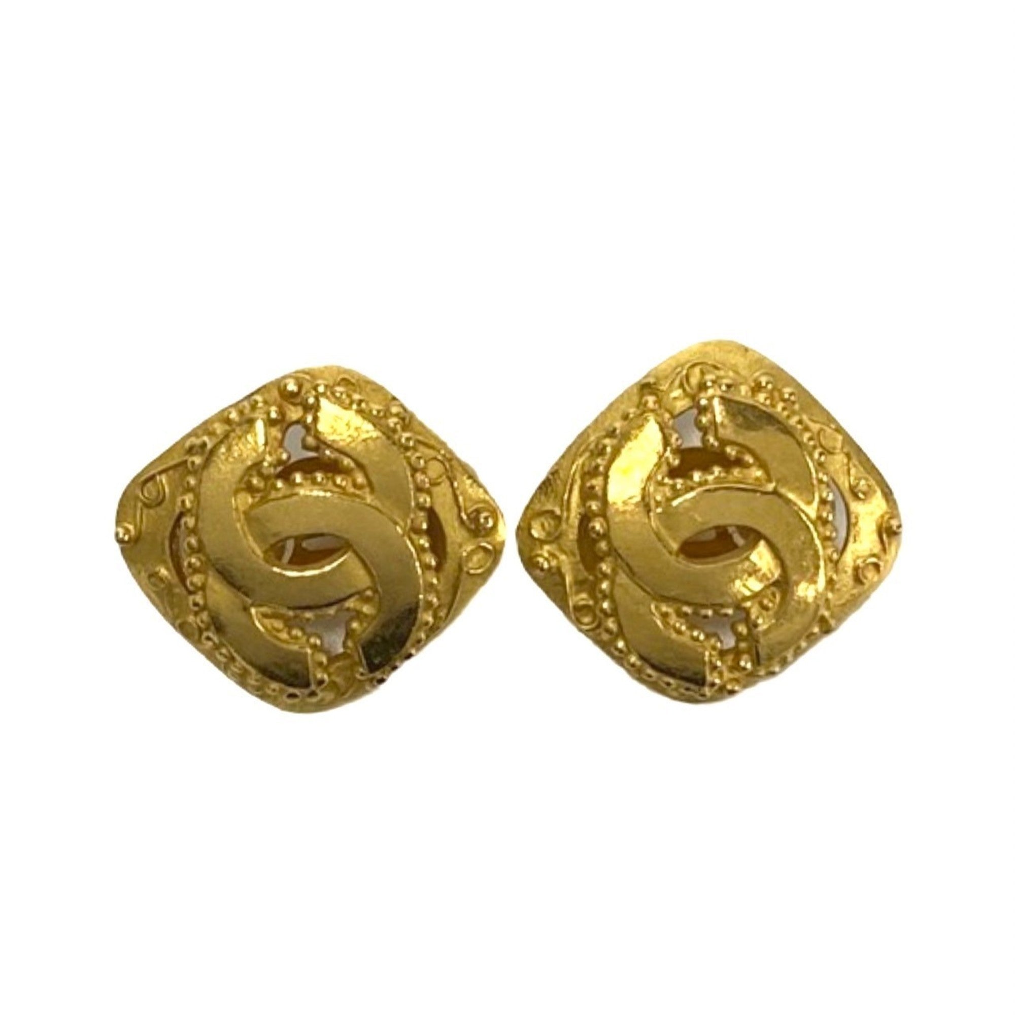 CC Logo Clip-On Earrings Metal Gold-Tone Metal
