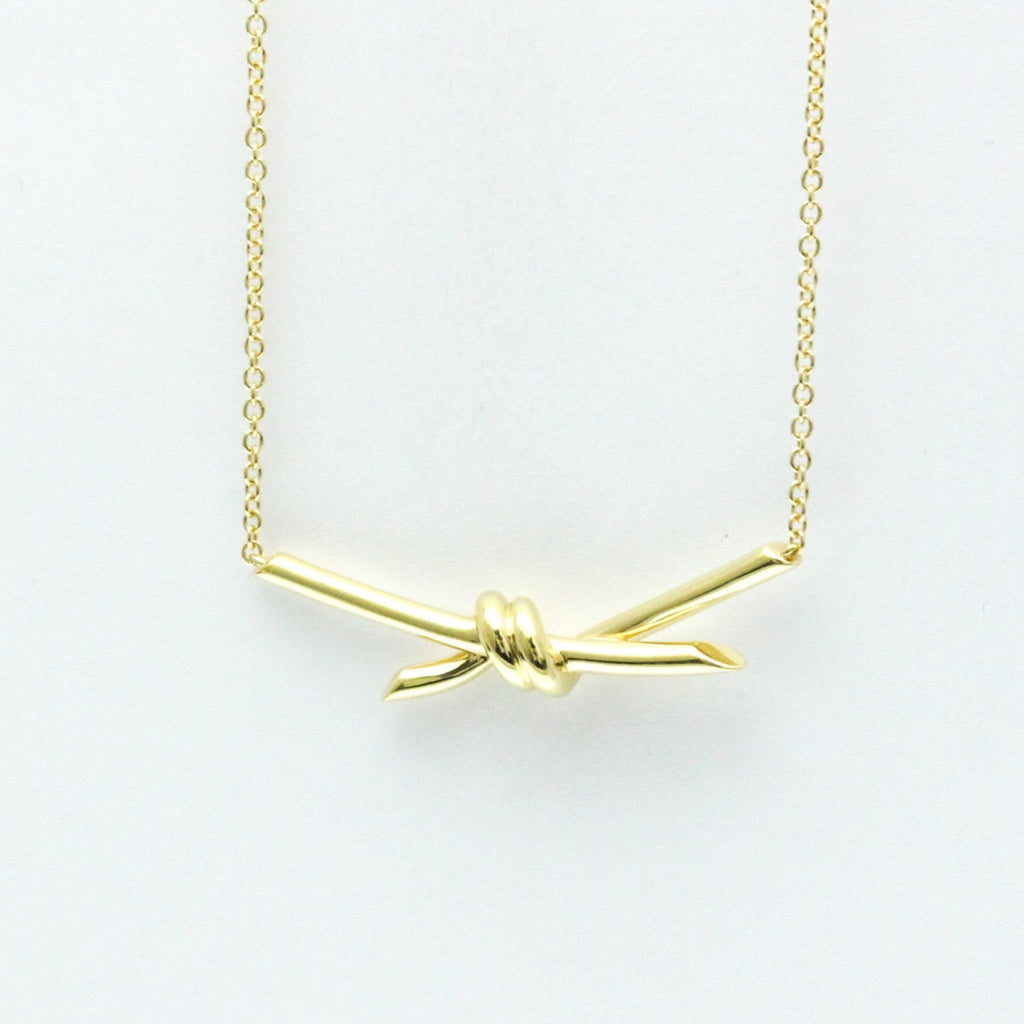 Knot Pendant Necklace 18K Yellow Gold