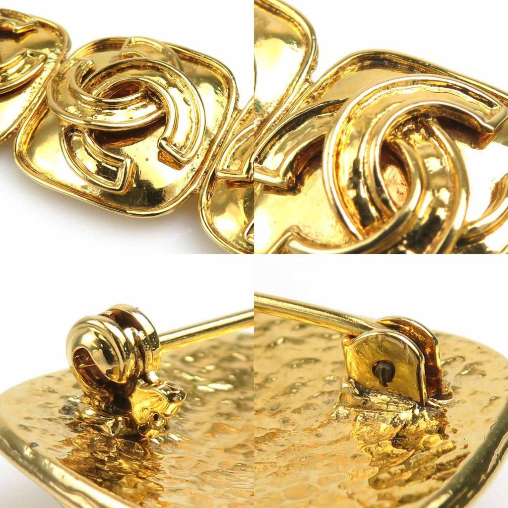 CC Logo Brooch Gold-Tone Metal