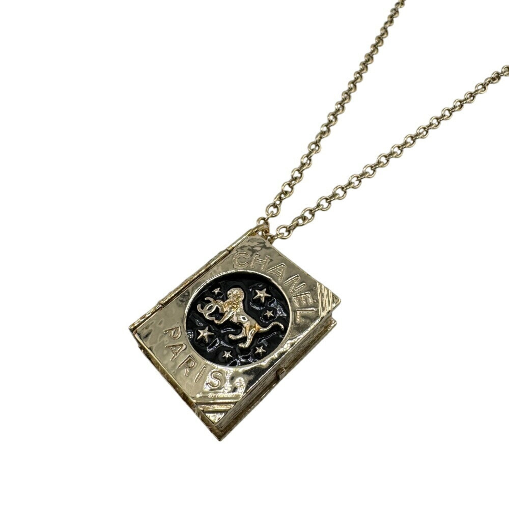 Locket Necklace Metal Black and Gold