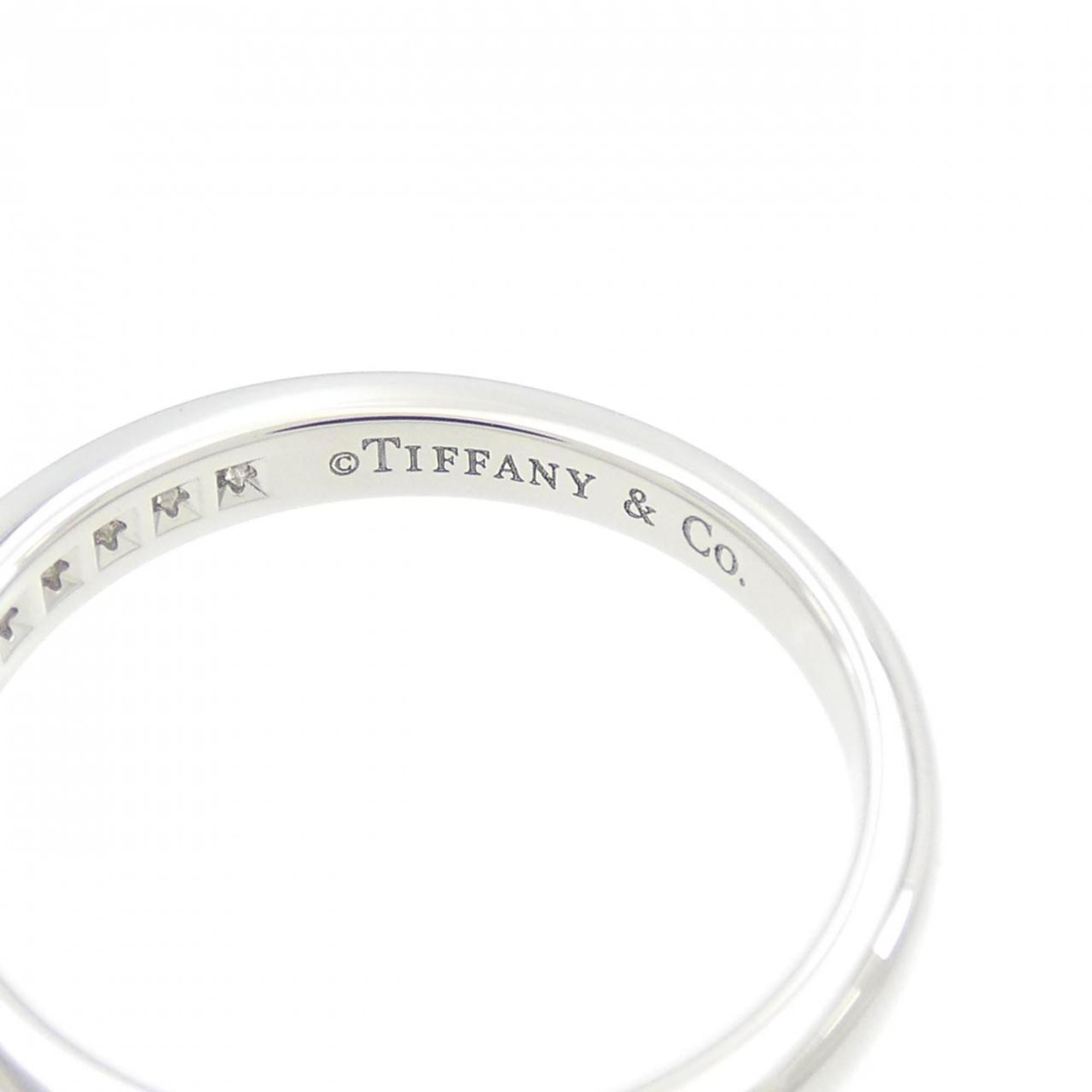 Half Circle Channel Setting Ring Platinum with Diamond