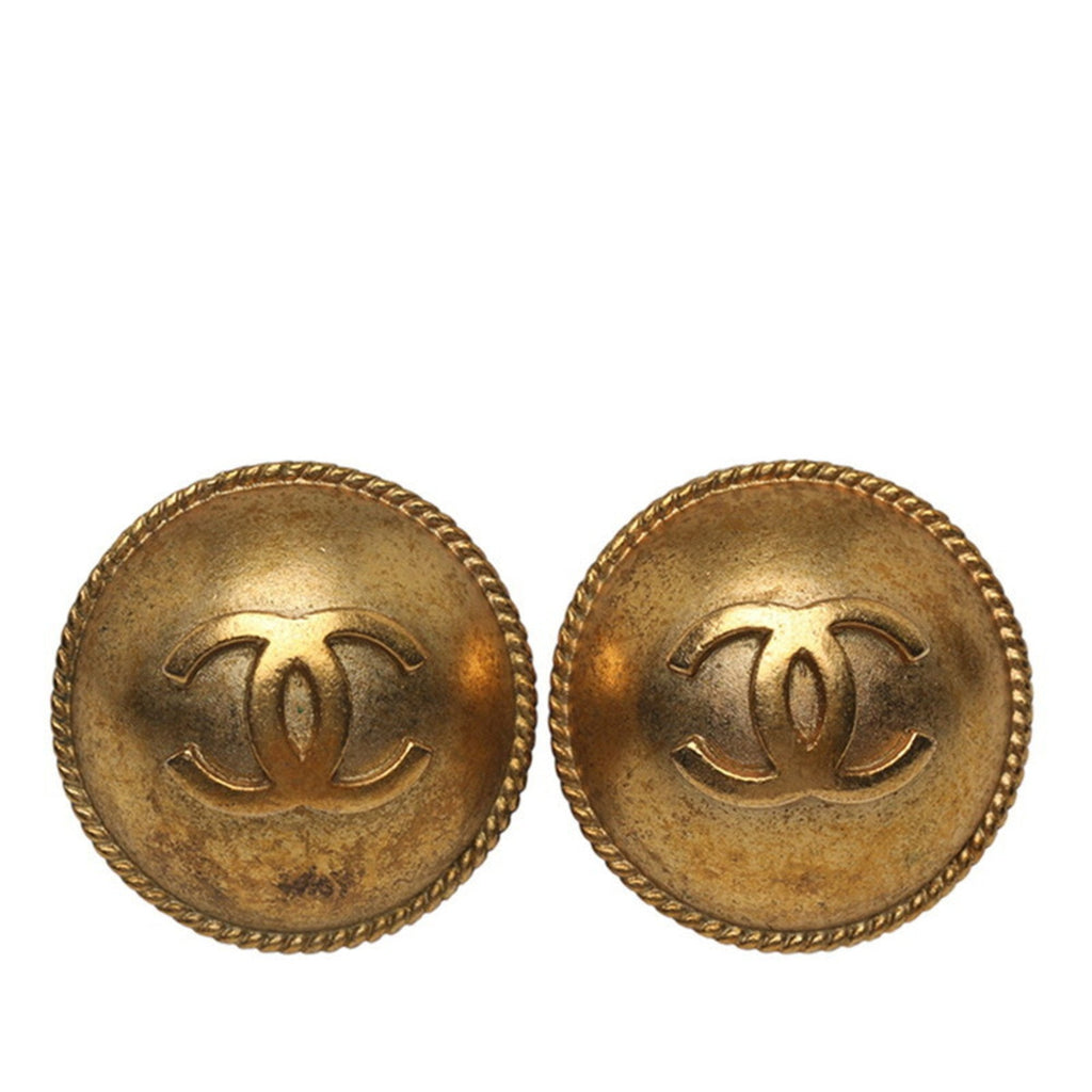CC Logo Round Clip-On Earrings Metal Gold-Tone Metal