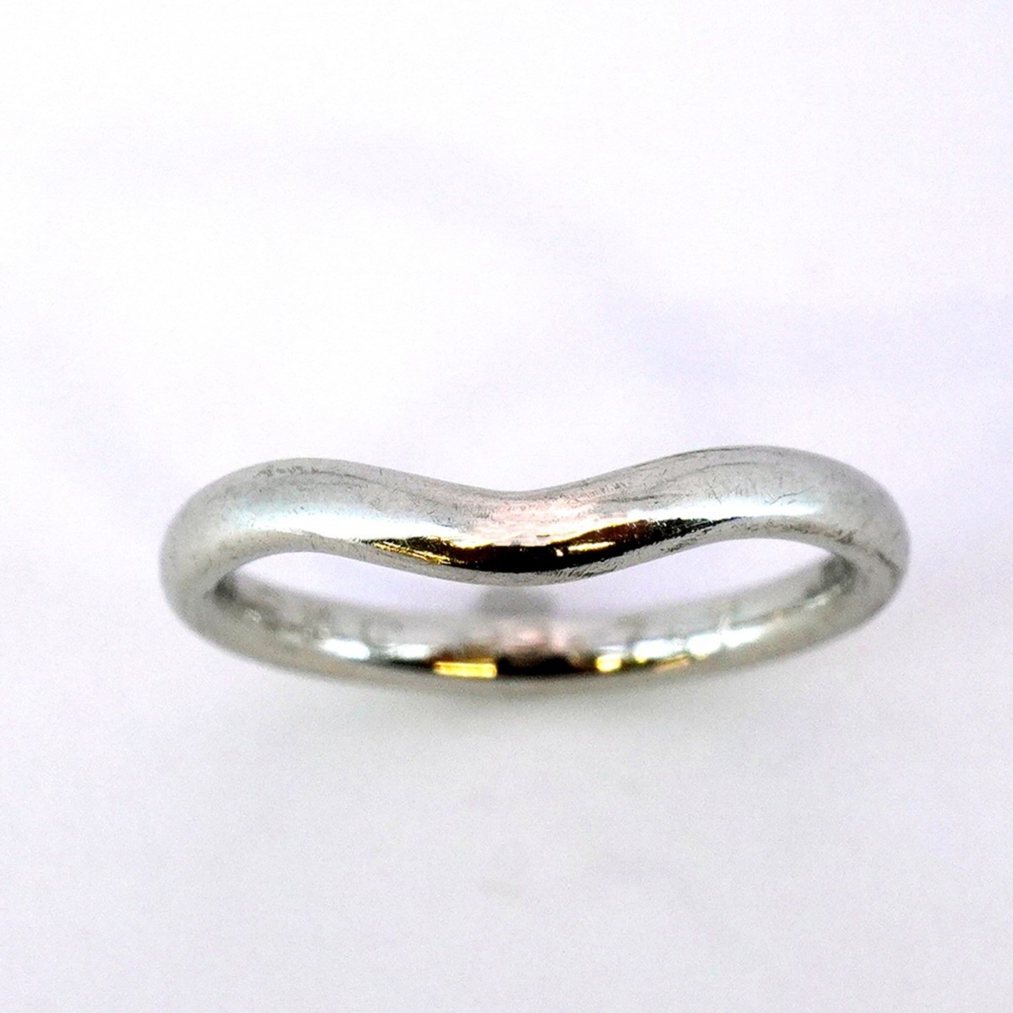 Curved Band Ring Platinum