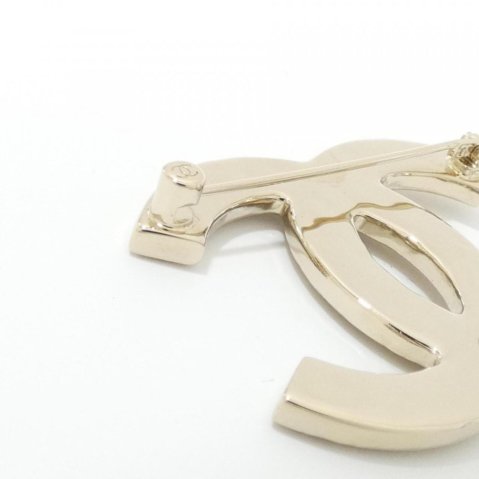 Brooch