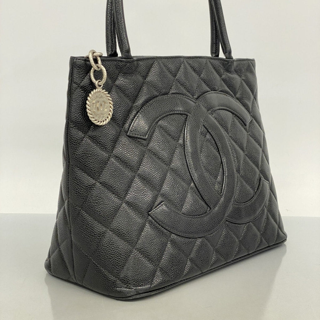 Medallion Tote Quilted Caviar
